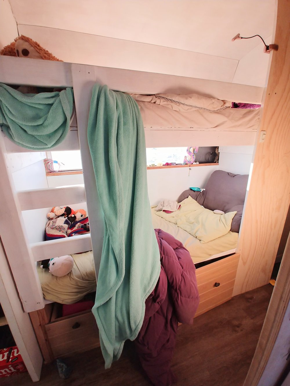Bunk Bed Bedding Deliberate Life, How To Put Sheets On A Bunk Bed