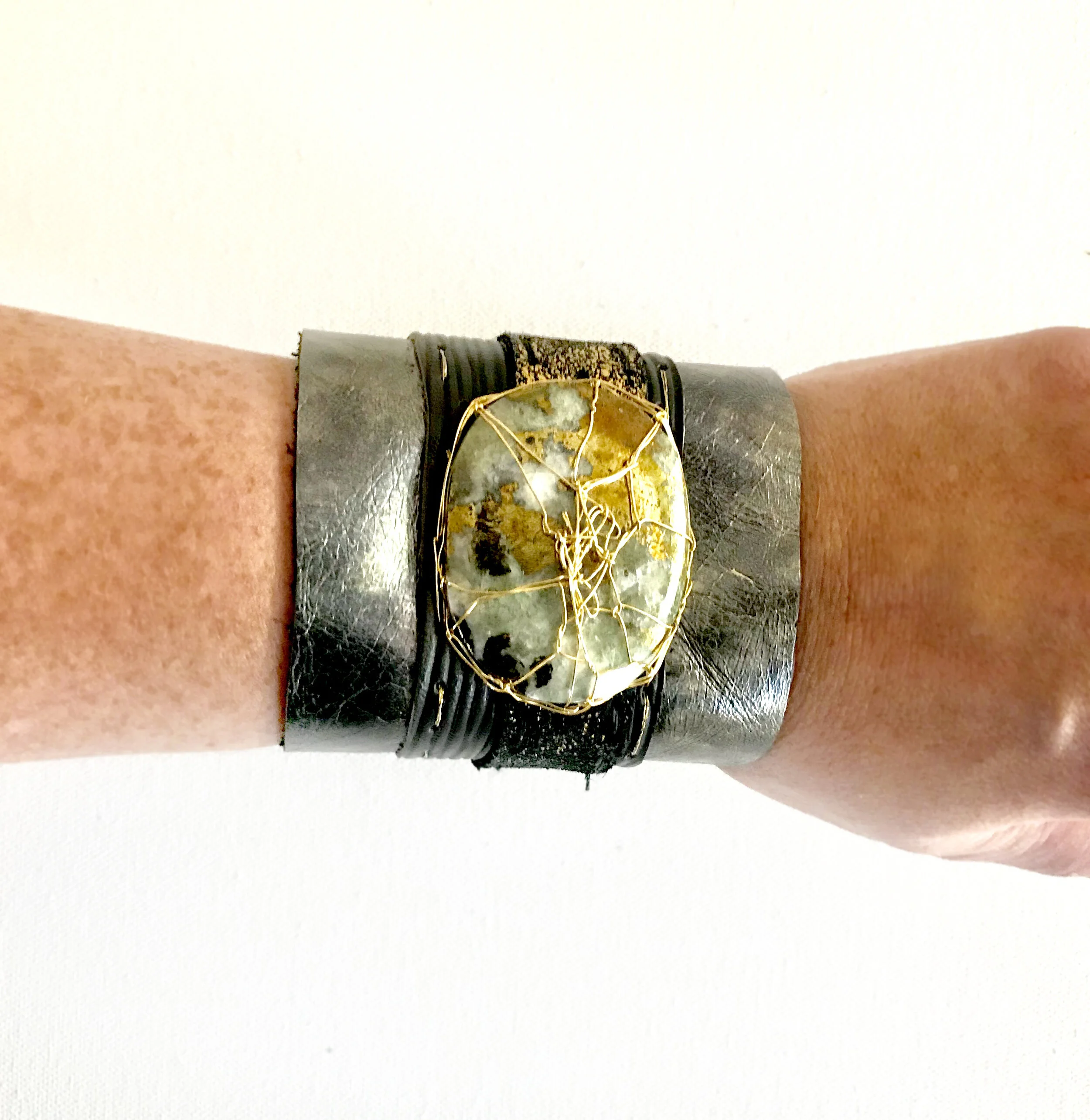 Metallic Mixed Leather Gold Stone Cuff 