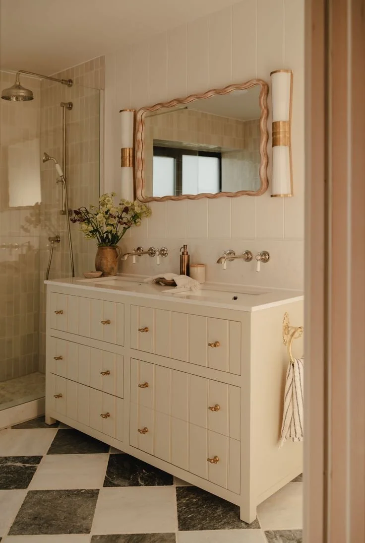The Bathroom Details Homeowners Often Overlook (Until It’s Too Late)