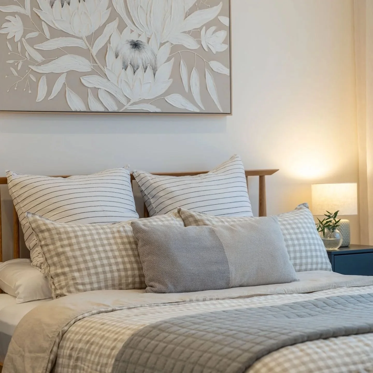 This Goodwood design project has a neutral, warm colour palette, so how does it not fall flat?⁠
⁠
If you gravitate towards a neutral aesthetic, use these following elements to elevate your space and keep it feeling layered and nuanced, rather than bl