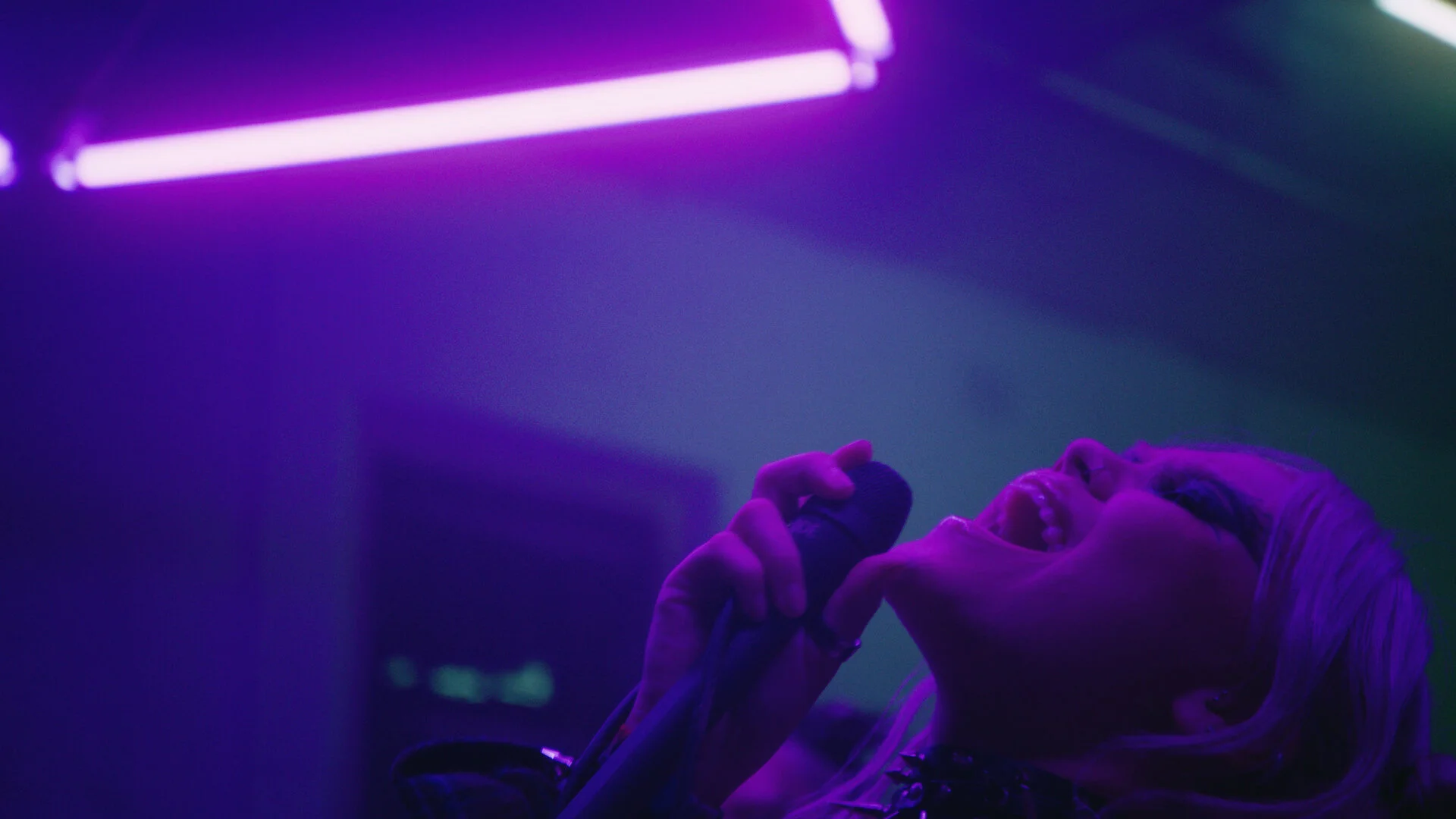 CAT&CALMELL - 'DRAMATIC' - MASTER.00_00_51_17.Still008.JPG