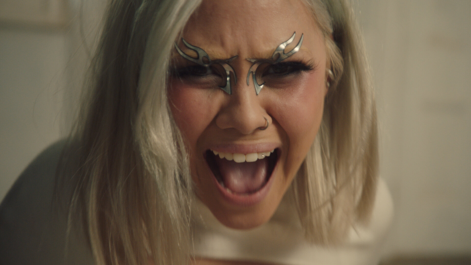 CAT&CALMELL - 'DRAMATIC' - MASTER.00_01_45_00.Still017.JPG