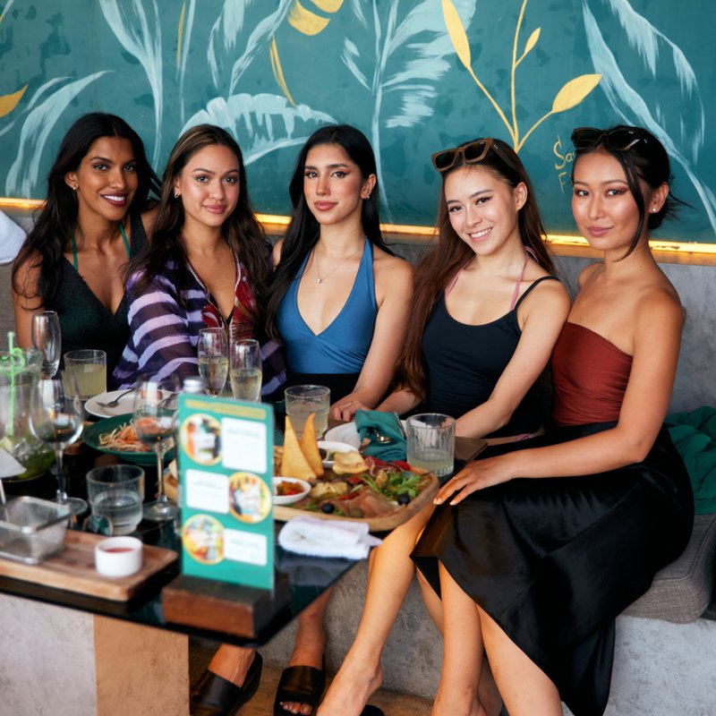 5 women at restaurant