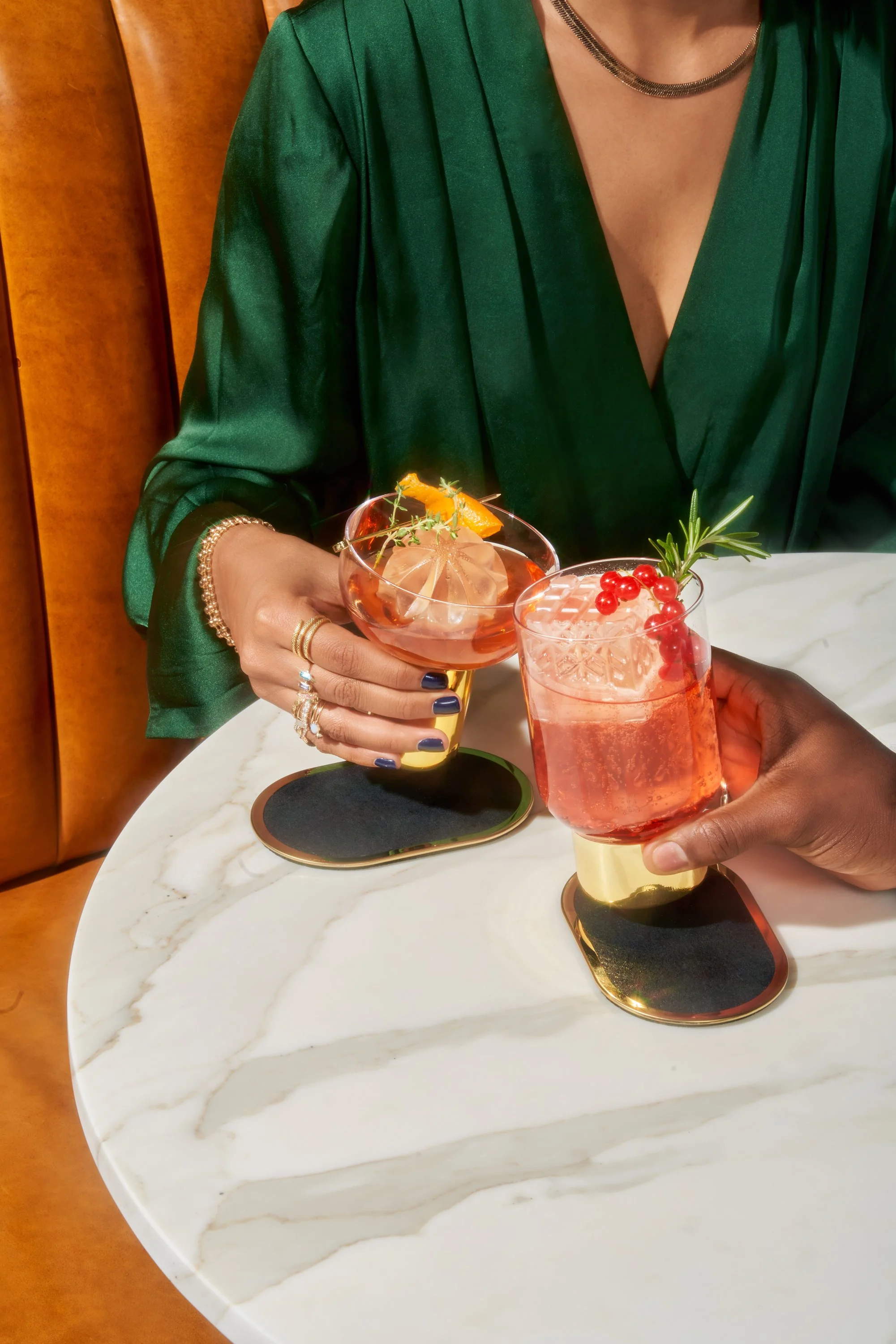 WP_VM_Peak_CocktailIce_Assortment_Holiday_Campaign_02_2x3_Web.jpg