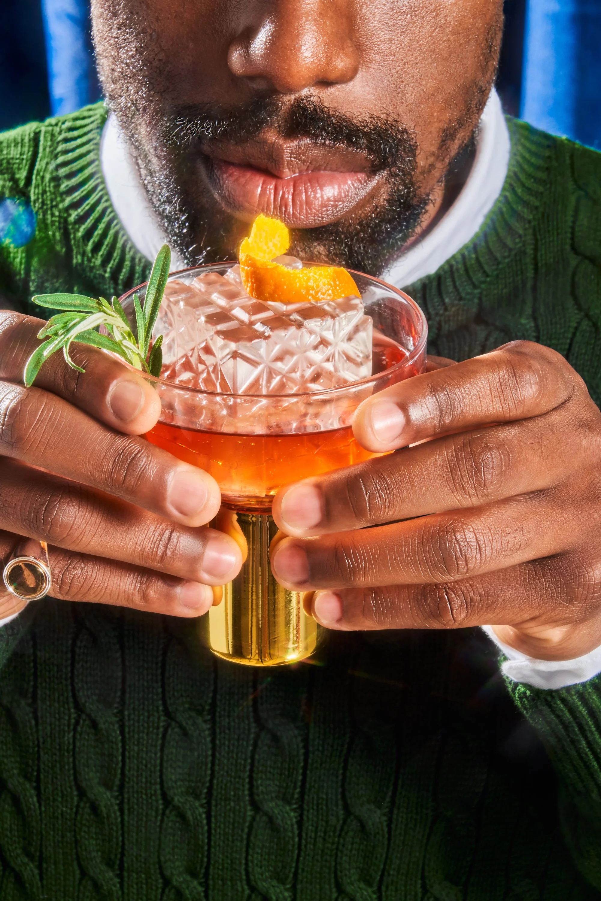WP_VM_Peak_CocktailIce_Crystal_Holiday_Campaign_01_2x3_Web.jpg