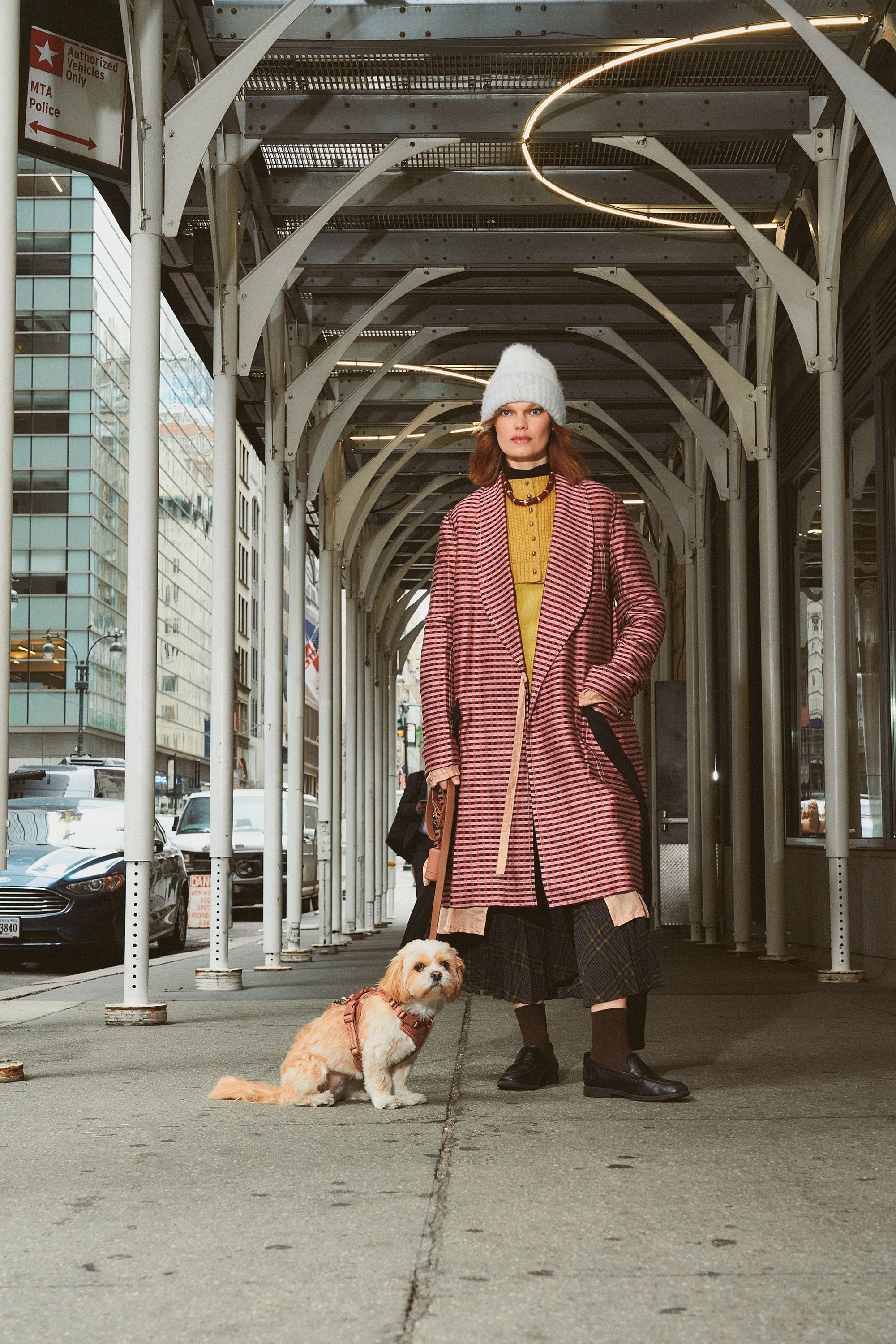 WO_VM_WalkKitHarness_Cocoa_Kelly_Berger_HolidayCampaign_01_2x3_Web.jpg