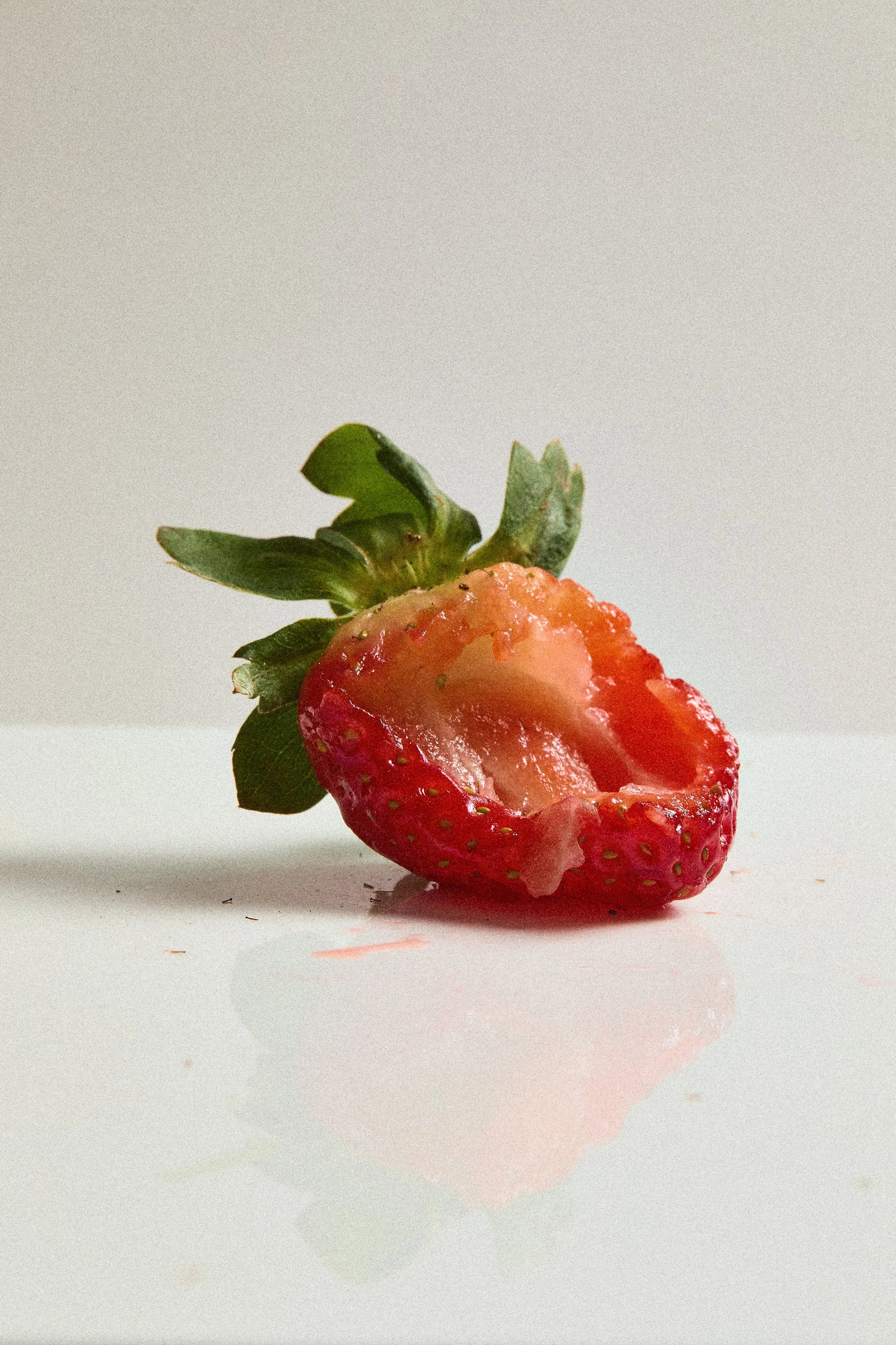WP_VM_Strawberries_WorldBuilding_MacroFood_12_2x3_Web.jpg