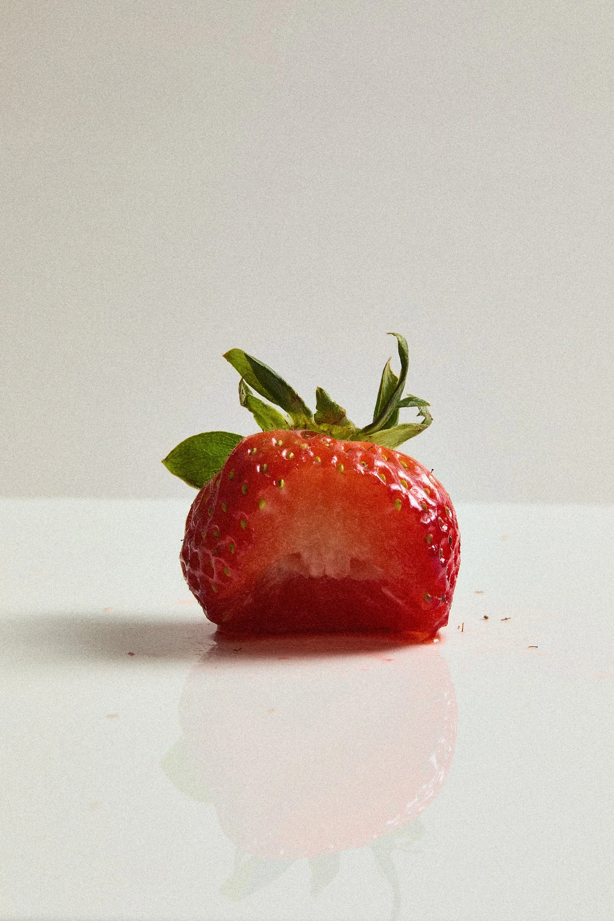 WP_VM_Strawberries_WorldBuilding_MacroFood_08_2x3_Web.jpg