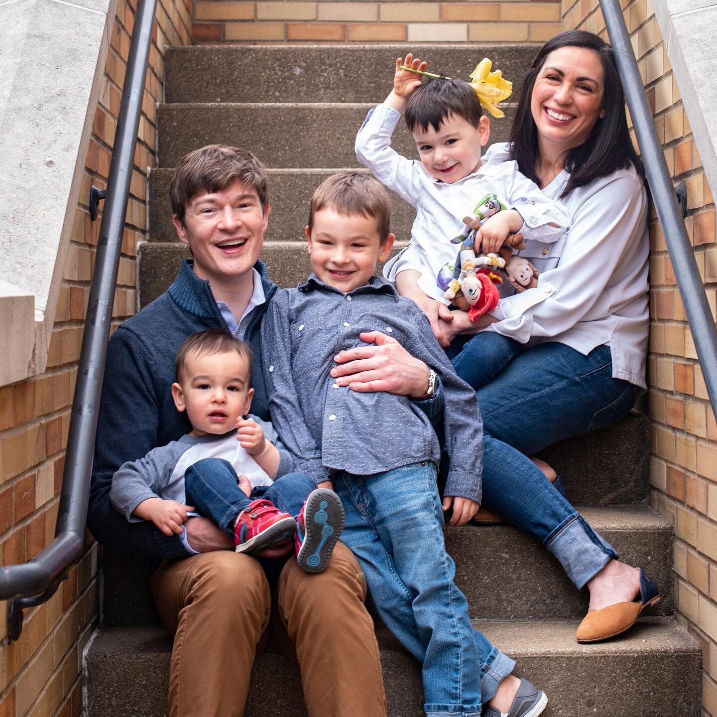 I love meeting new families for Family Sessions! And I love all of the fun and energy of working with kids! I know it can feel overwhelming for parents to get kids fed, dressed nicely, and transported to the photo location, and then to look relaxed a