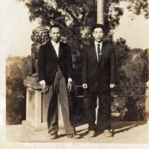 First and second generations of the tea-growing family, as featured by TEA TOP Taiwan.