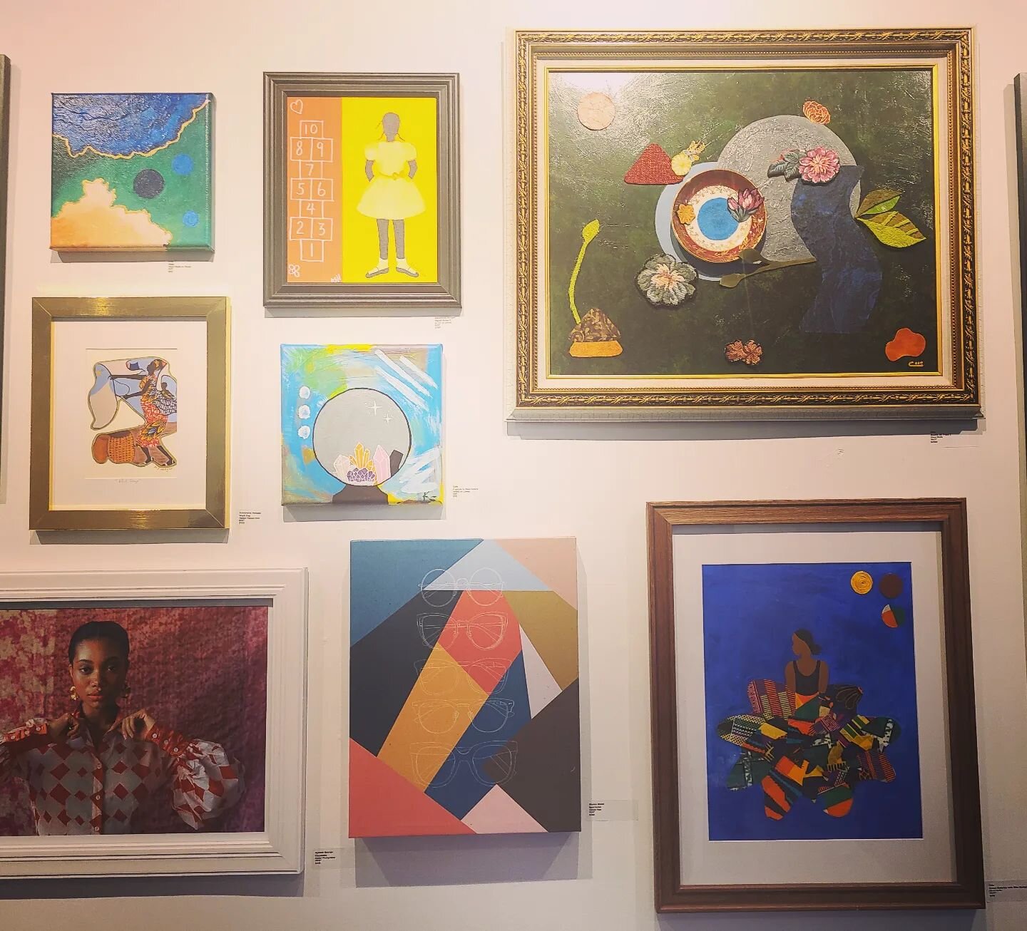 Not my best photographic work, but this photo holds 4 of my 10 works being shown @shopmadeindc Spotlight Show. Issa pretty big deal for me 🖤🥲 2 works have already been sold 😳

Artist talk coming up on May 3rd!

#abstractart #blackart #blackartist 
