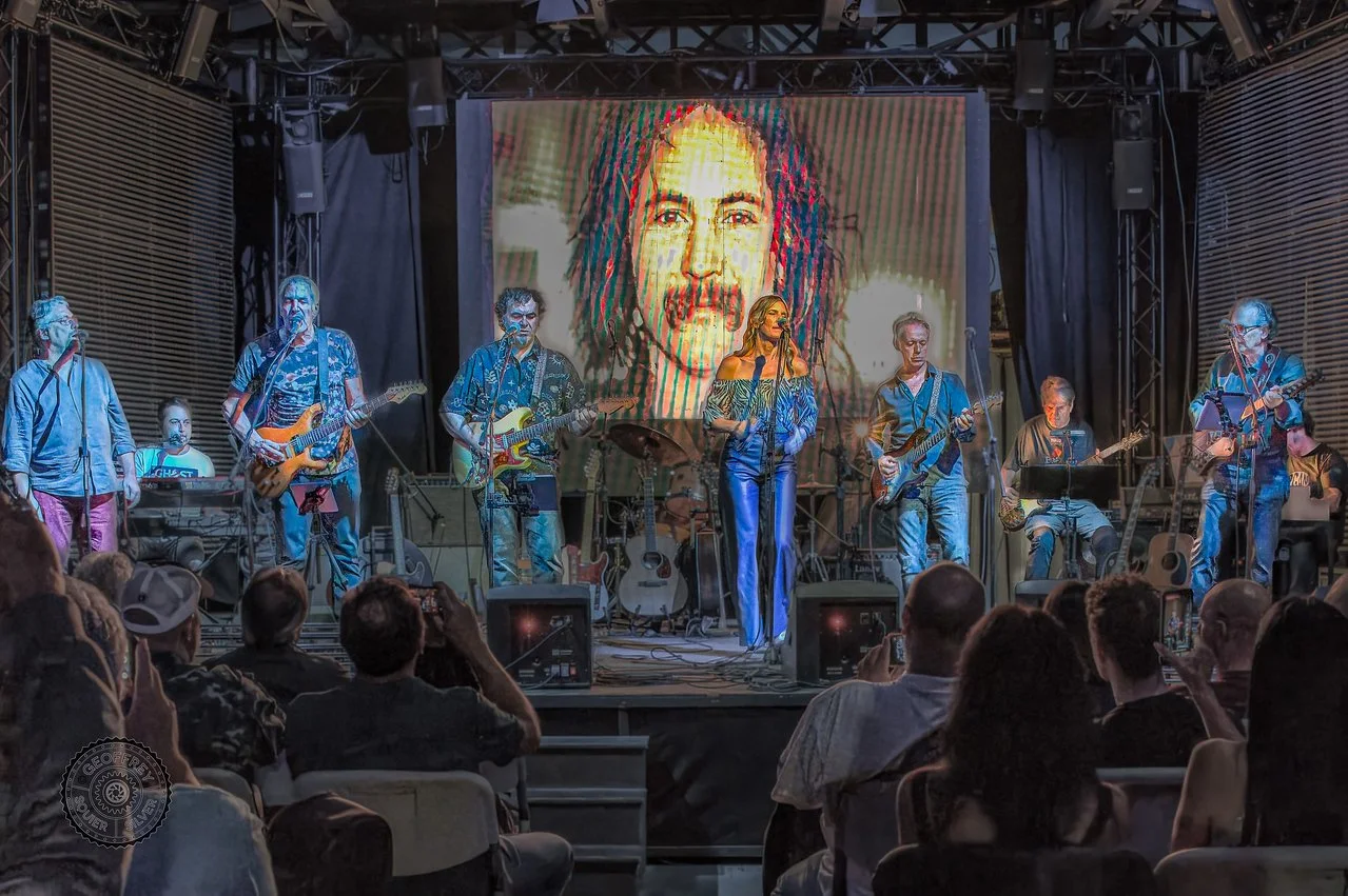 December shows in Southern Oregon!