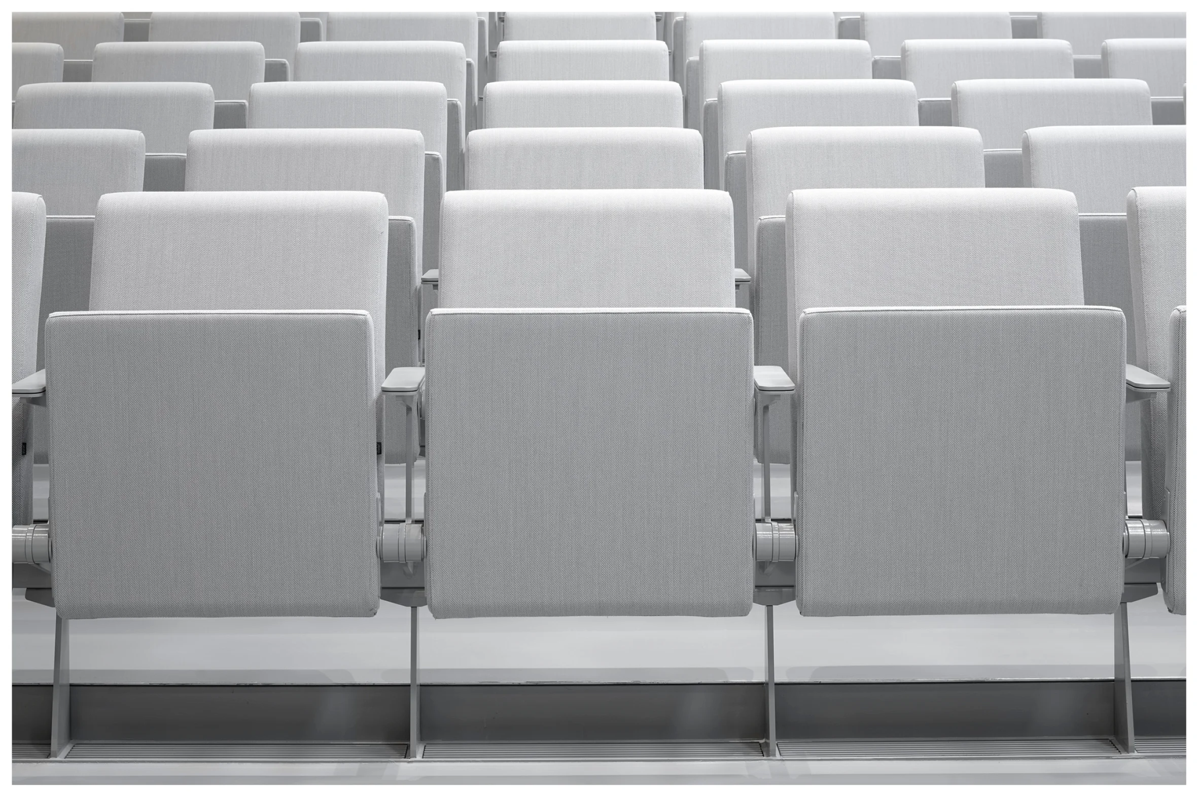 BRD_AUDITORIUM CHAIR.jpg
