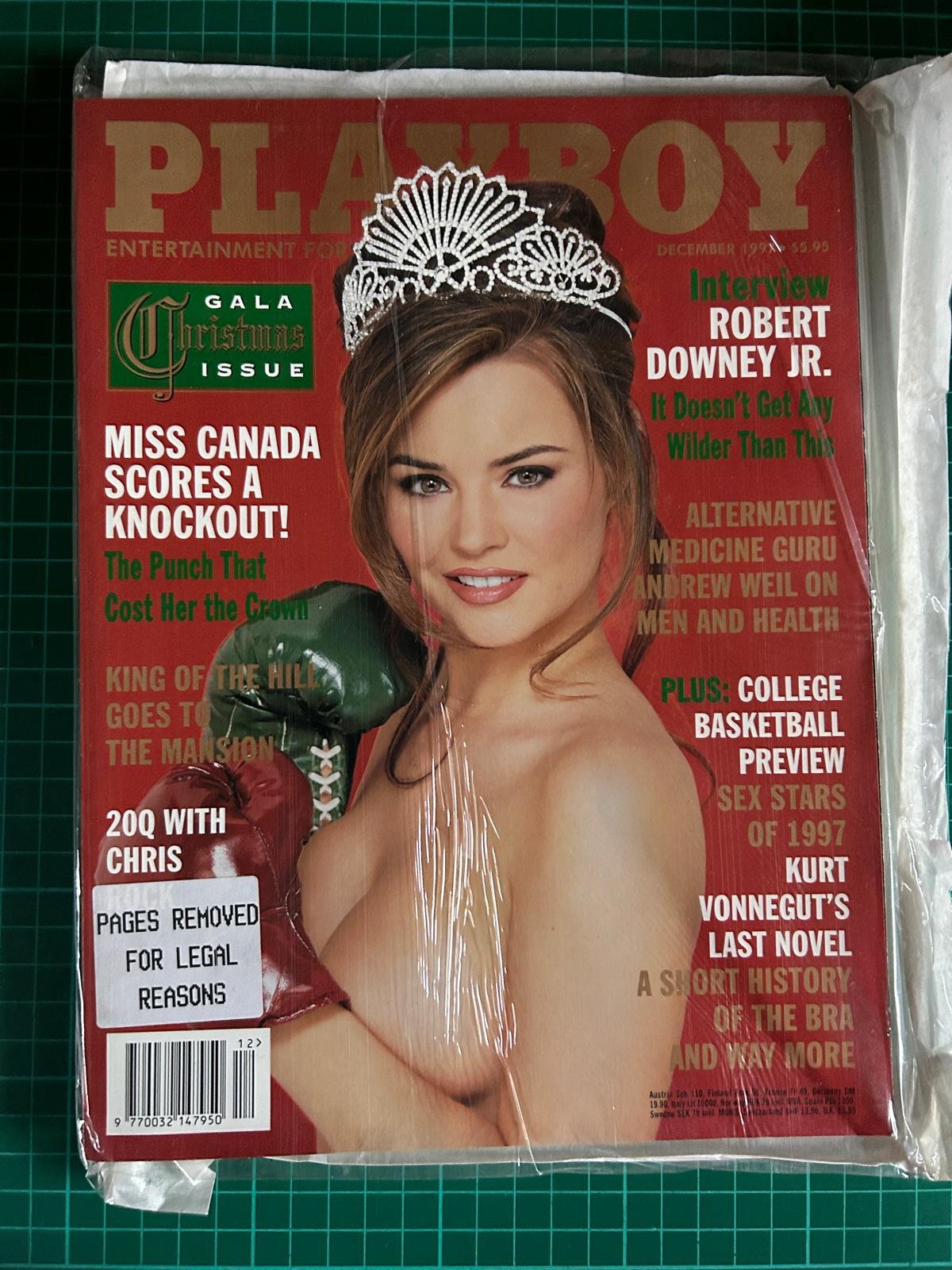 PLAYBOY  DECEMBER 1997  CHRISTMAS ISSUE