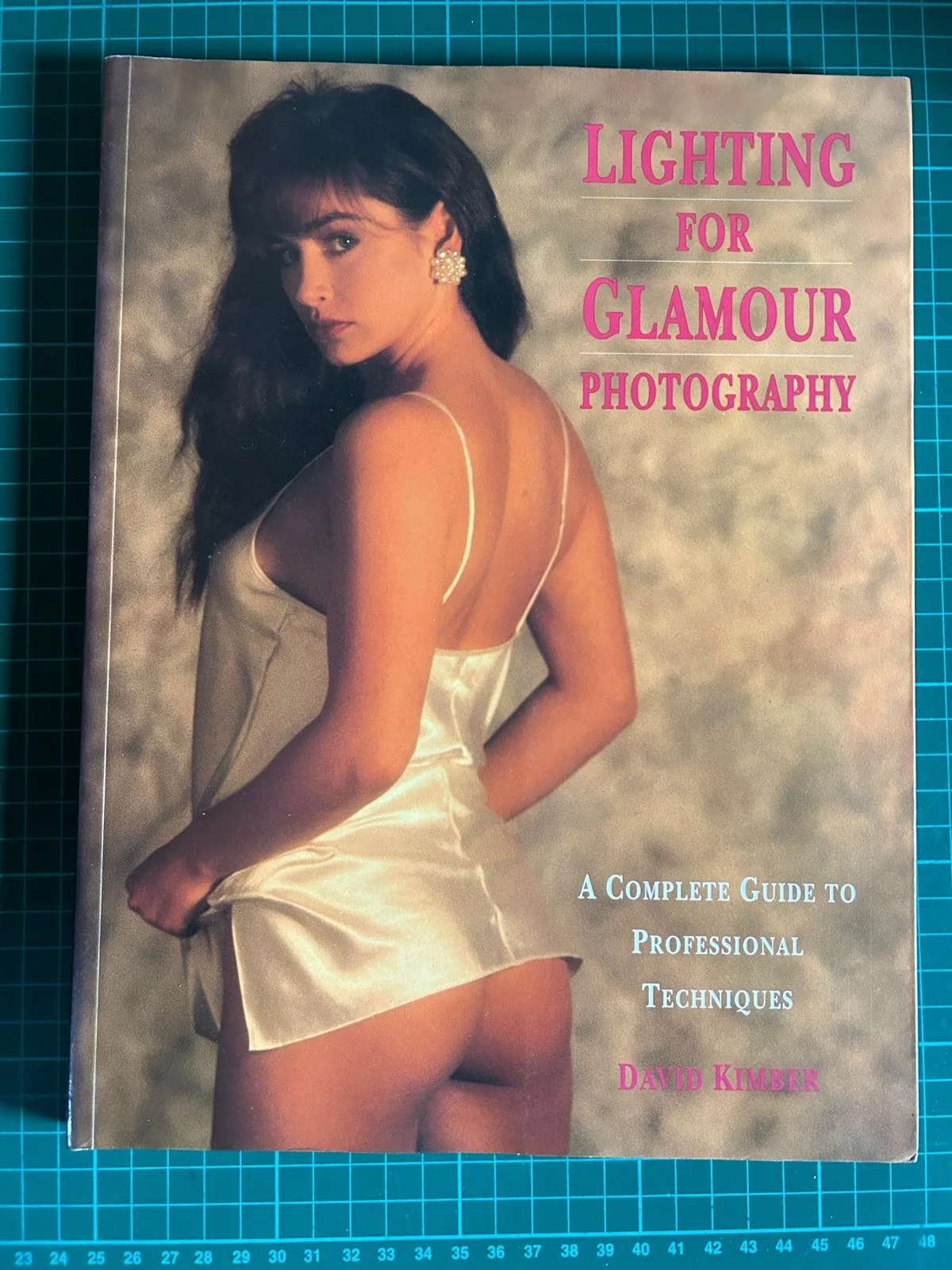 LIGHTING FOR GLAMOUR PHOTROGRAPHY