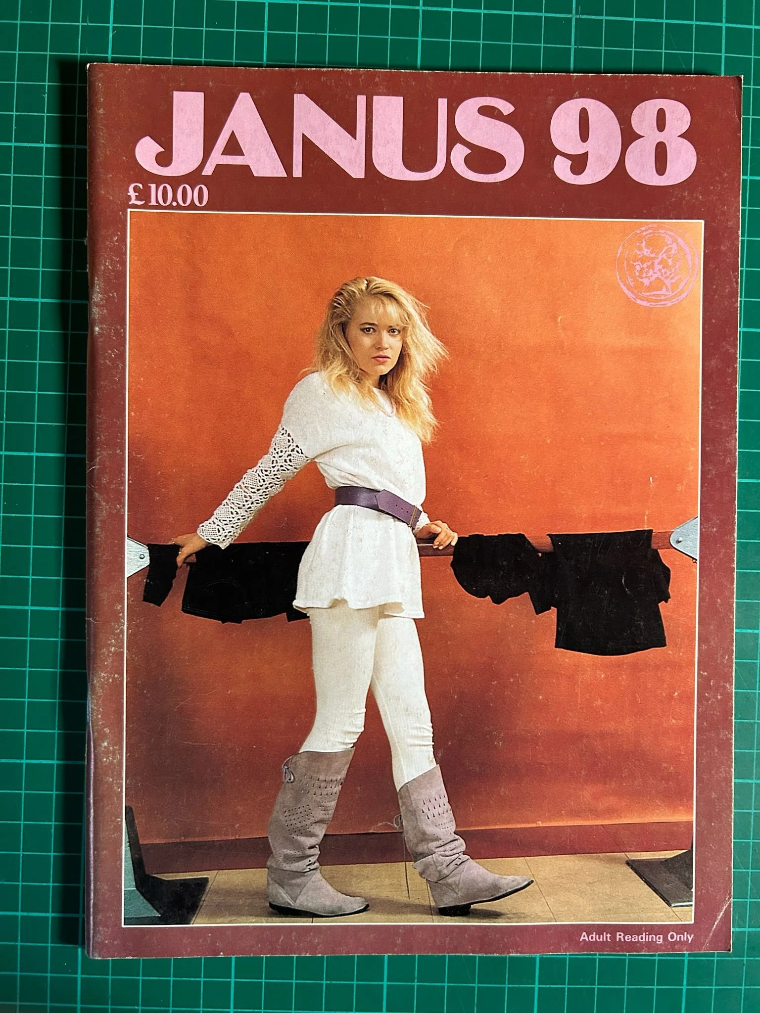 JANUS 98  SPANKING
