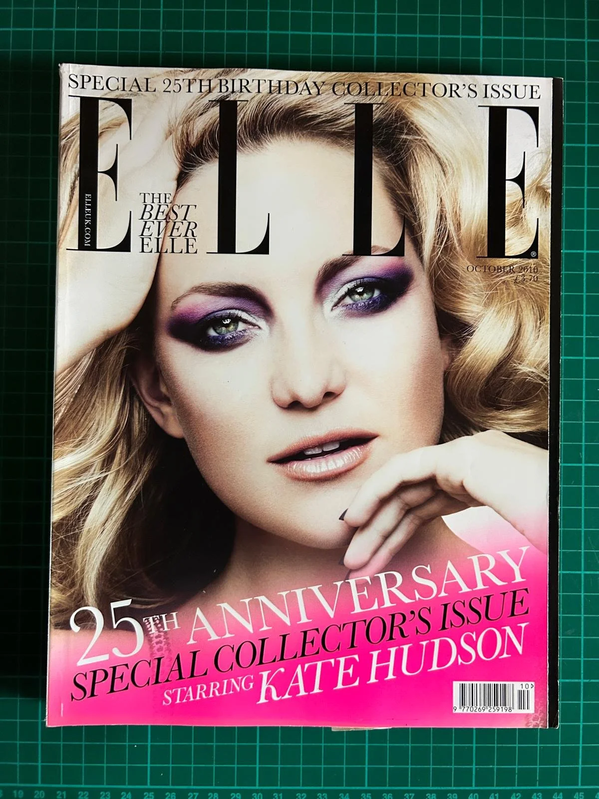 ELLE   OCTOBER 2010  25th BIRTHDAY COLLECTORS ISSUE