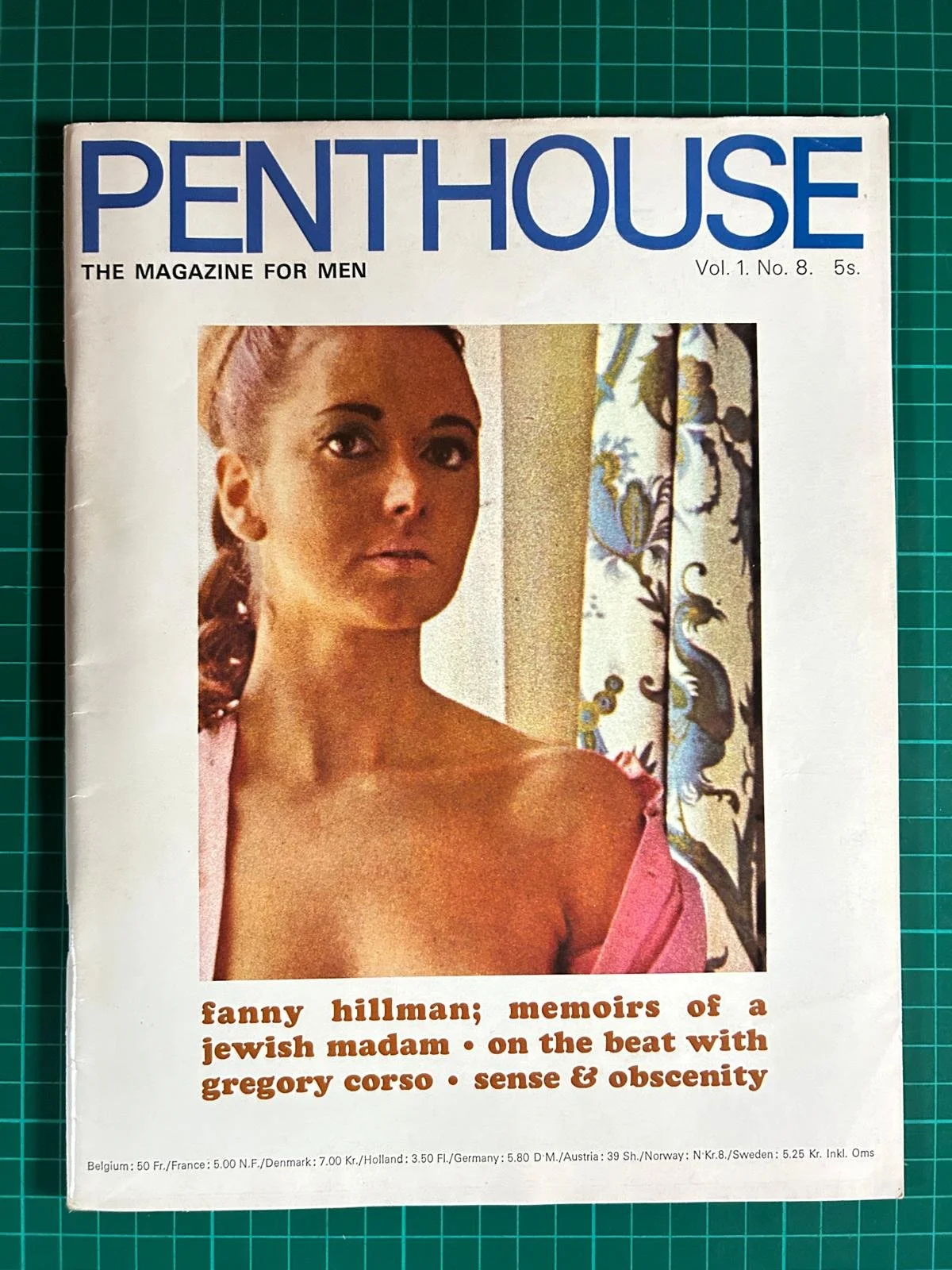PENTHOUSE  Vol 1 No 8  RARE VINTAGE