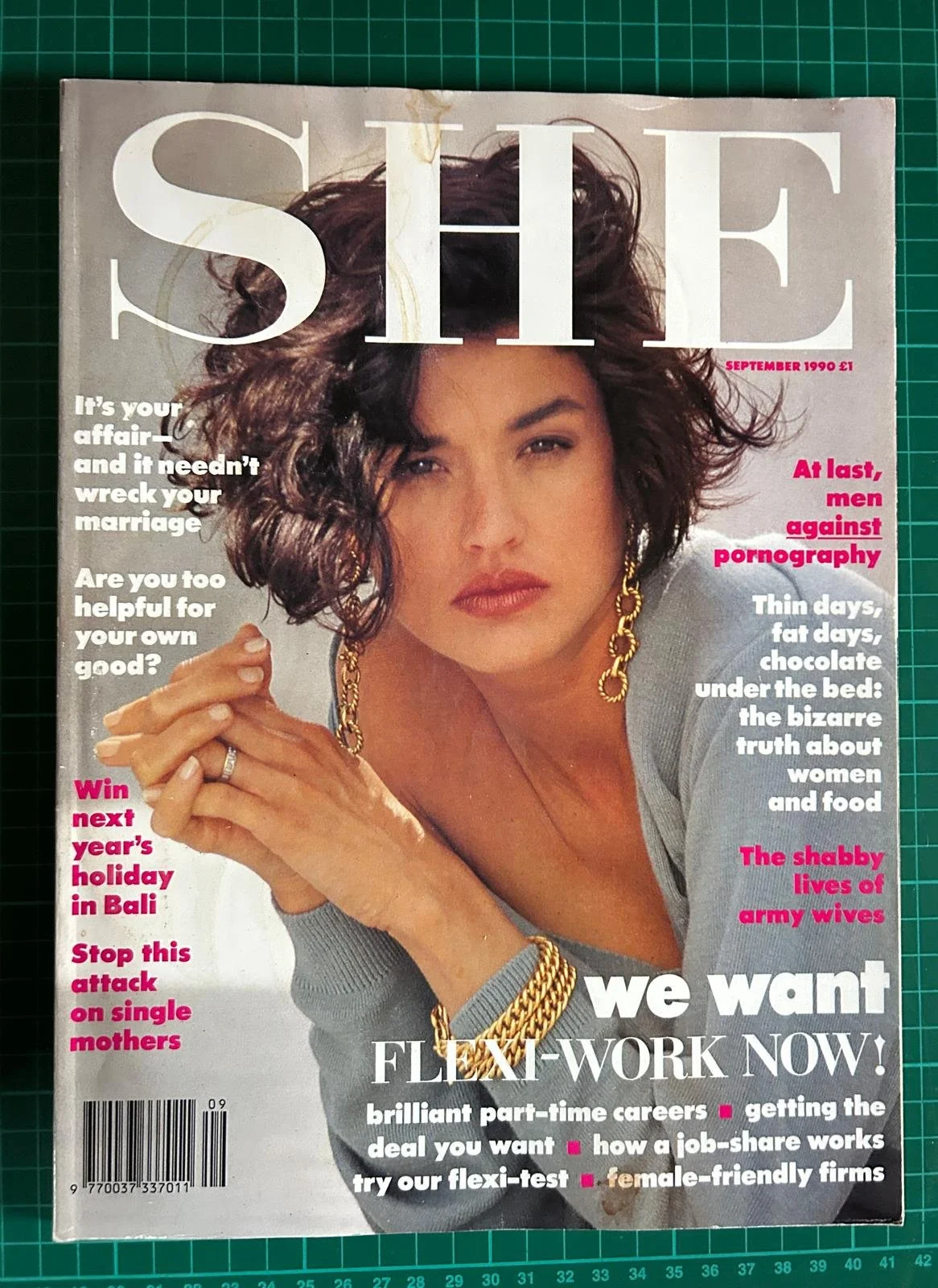 SHE   SEPTEMBER 1990