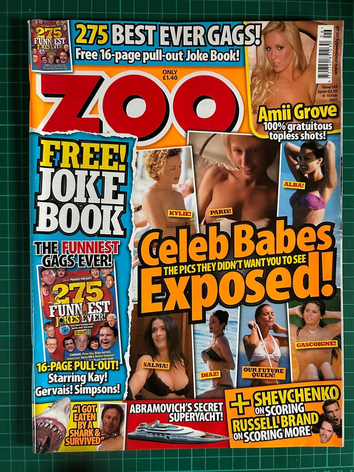 ZOO  FEB 2007  C ELEB BABES  PLUS 16 PAGE JOKE BOOK