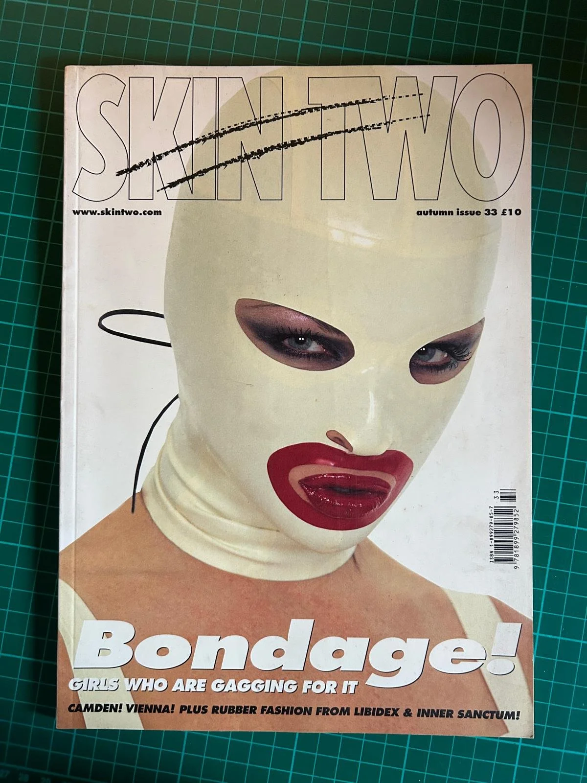 SKIN TWO AUTUMN  BONDAGE !!