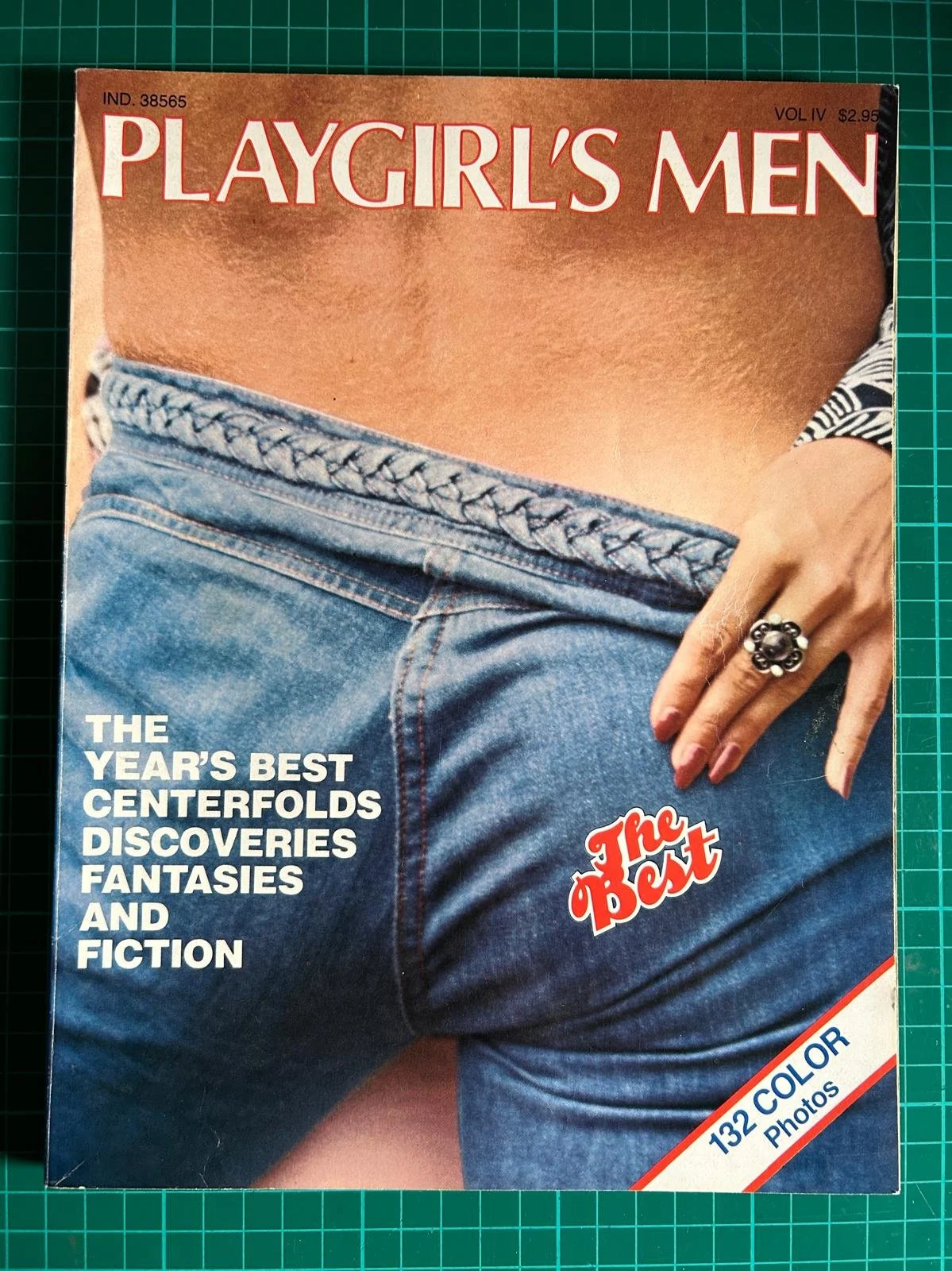 PLAYGIRL'S MEN  132 PAGES   1977  Yearly edition