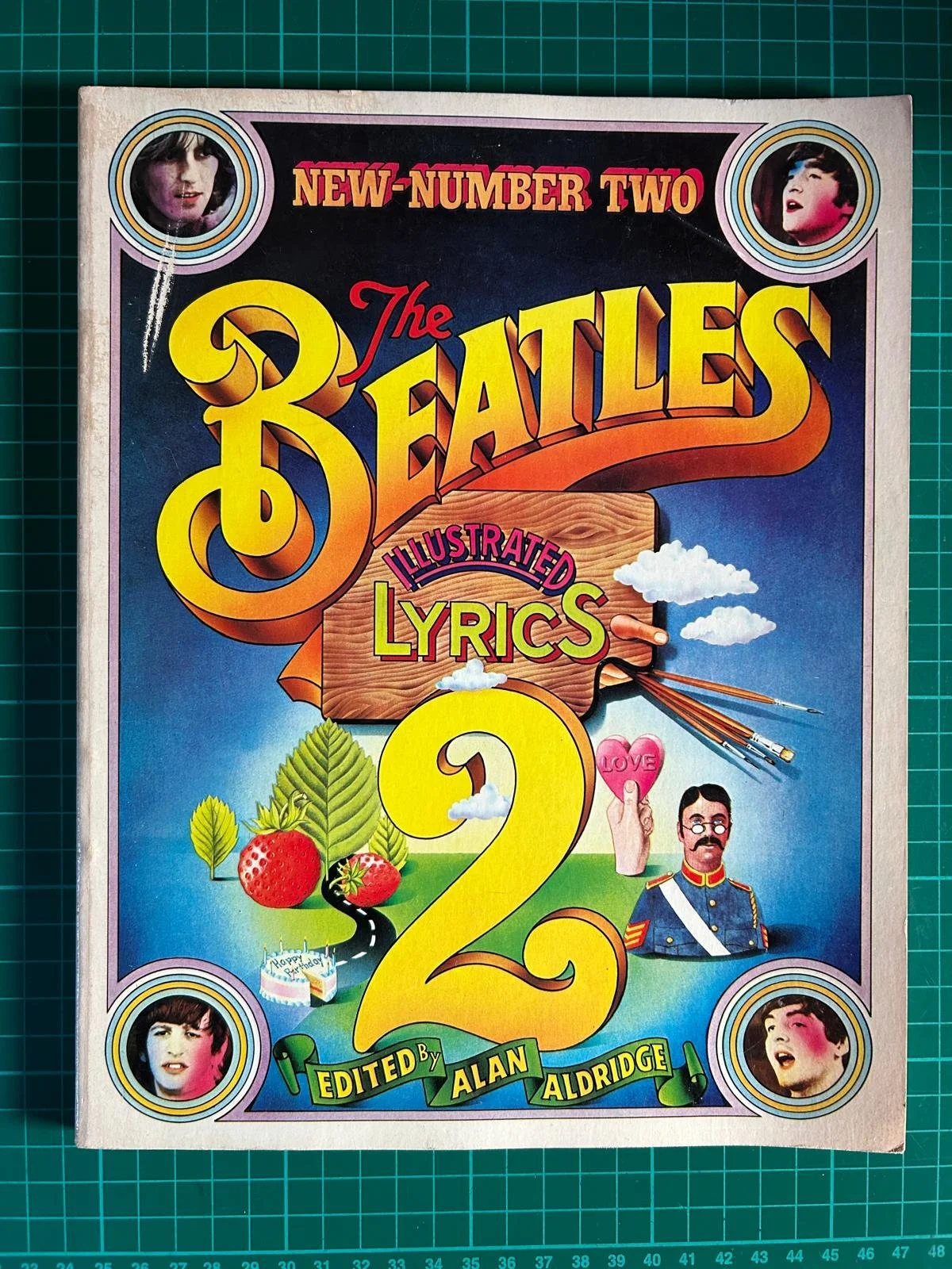BEATLES  ILLUSTRATED LYRICS  ALAN ALDRIDGE  BOOK 2