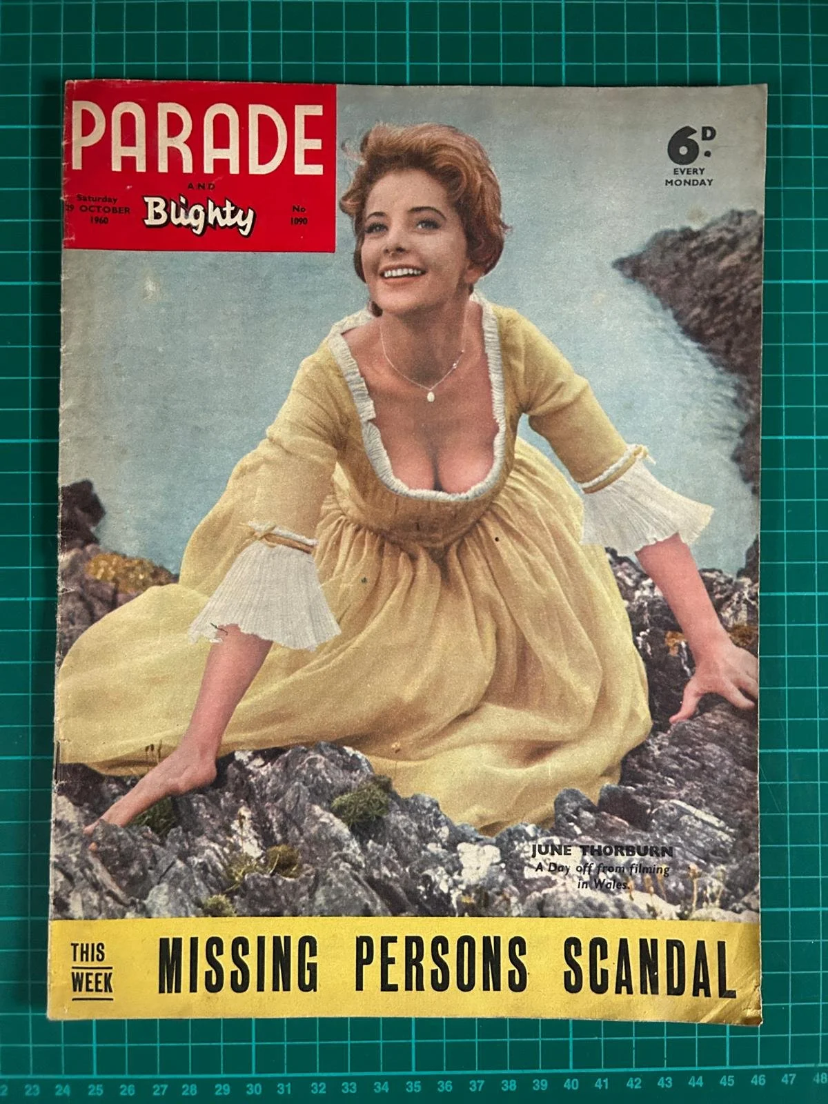 PARADE AND BLIGHTY  VINTAGE OCTOBER 1960