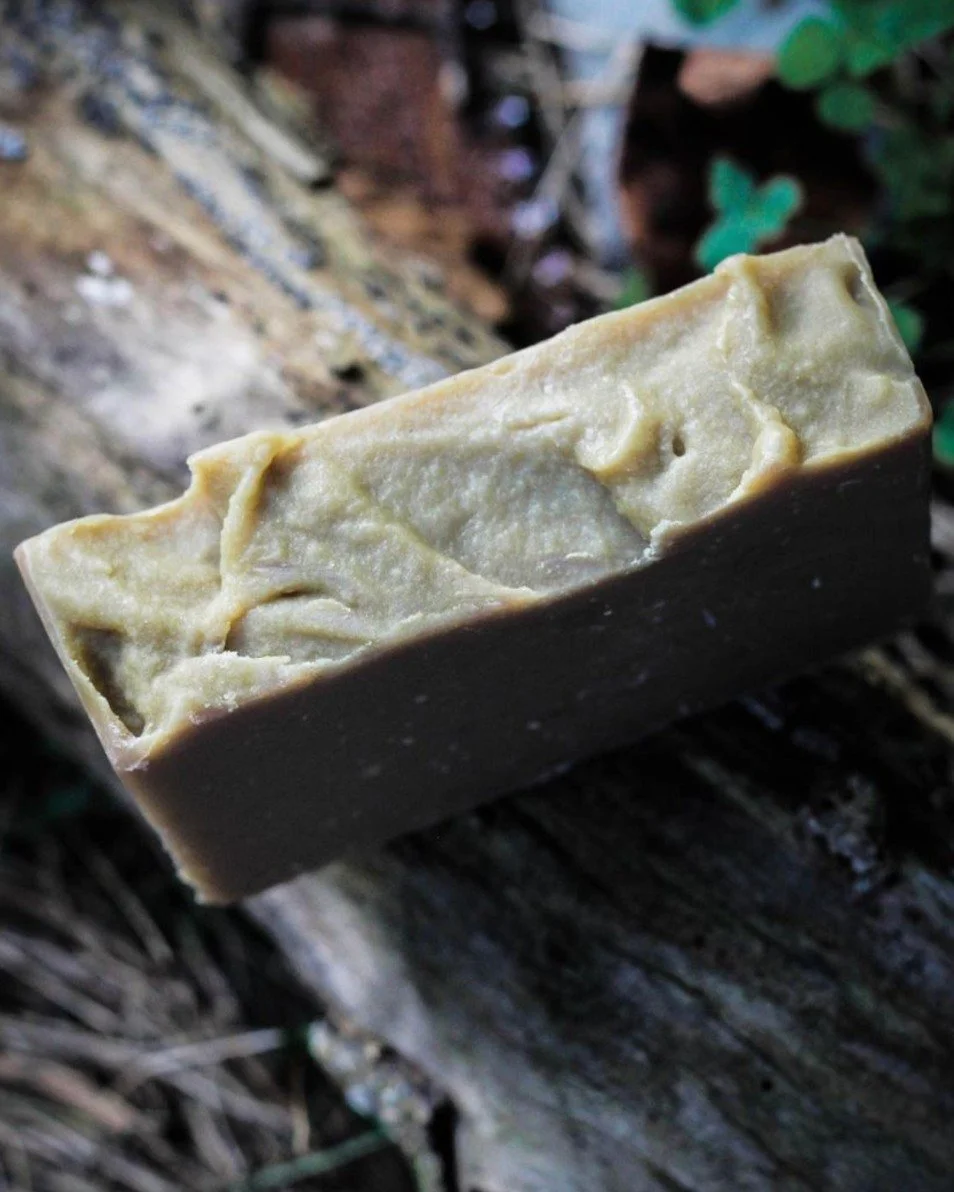 Soap that smells like autumn campfires and a lumberjack&rsquo;s daydream.🪵🍺 

Our Woodsman Beer Soap is handcrafted with real beer, earthy oils, and cozy vibes. It&rsquo;s the perfect stocking stuffer for your favorite forest witch or woodland wand