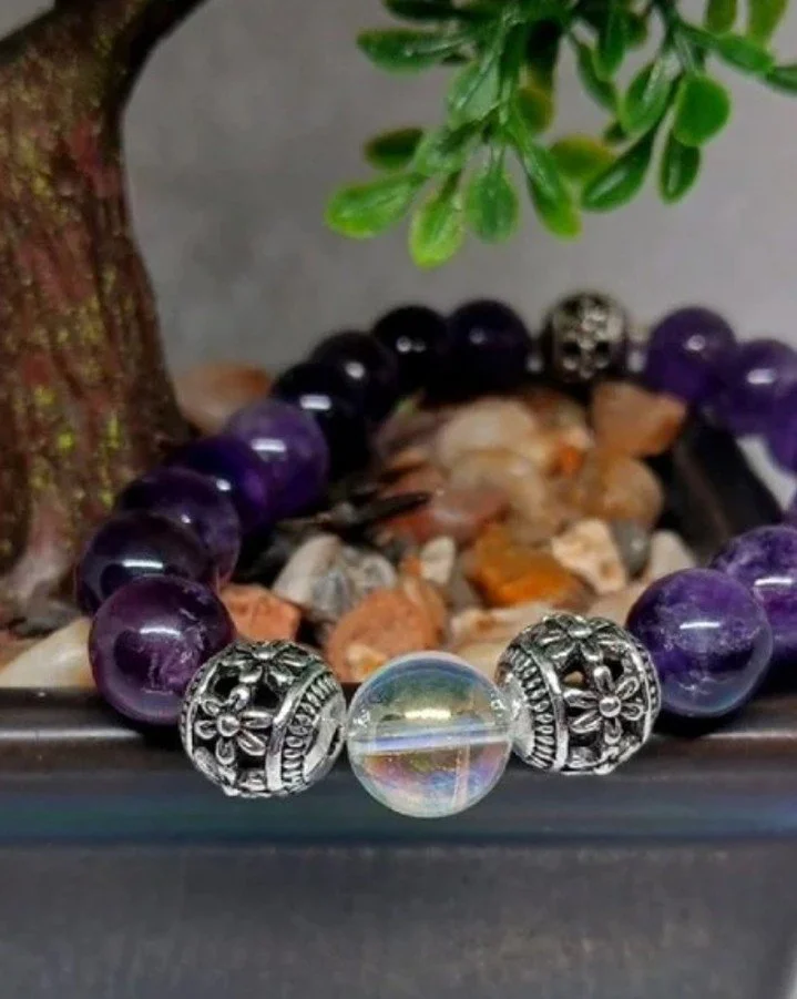 Tiny treasures, big energy ✨

Our enchanted jewelry pieces are the perfect stocking stuffers for the mystical beings in your life (yes, including you).

From celestial charms to subtle talismans, each piece adds a little magic to your everyday ritual