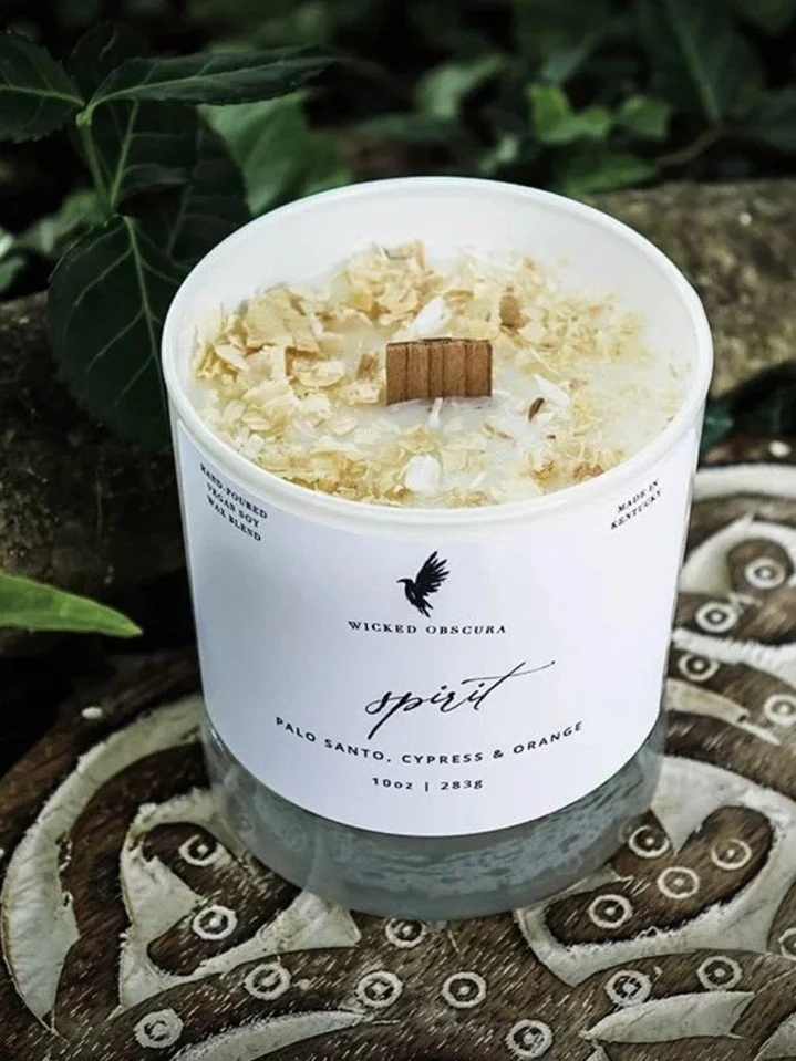 March feels like opening the windows. 🌿✨

Letting the air move.
Clearing what feels stagnant.
Making space for something softer, lighter.

Spring cleansing is not just about scrubbing surfaces.
It is about clearing energy. Resetting intention. Begin