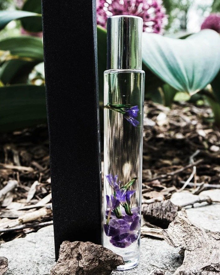 Wear the story. ✨🌿

A scent can transport you.
To a memory.
A feeling.
A version of yourself you've been waiting to meet.

Mythic Essence Perfumes are designed to become part of your ritual. A fragrance that lingers long after the moment has passed.