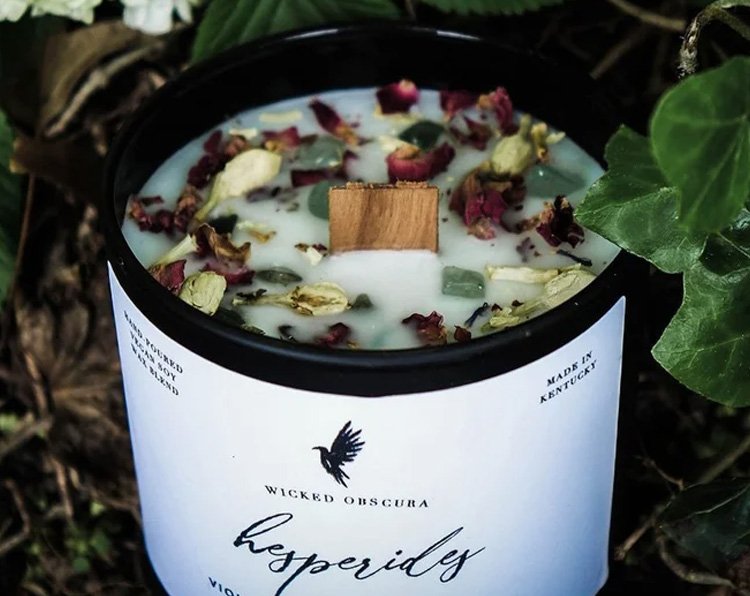 Enchanted Scent: Hesperides Violet & Apple Soy Candle