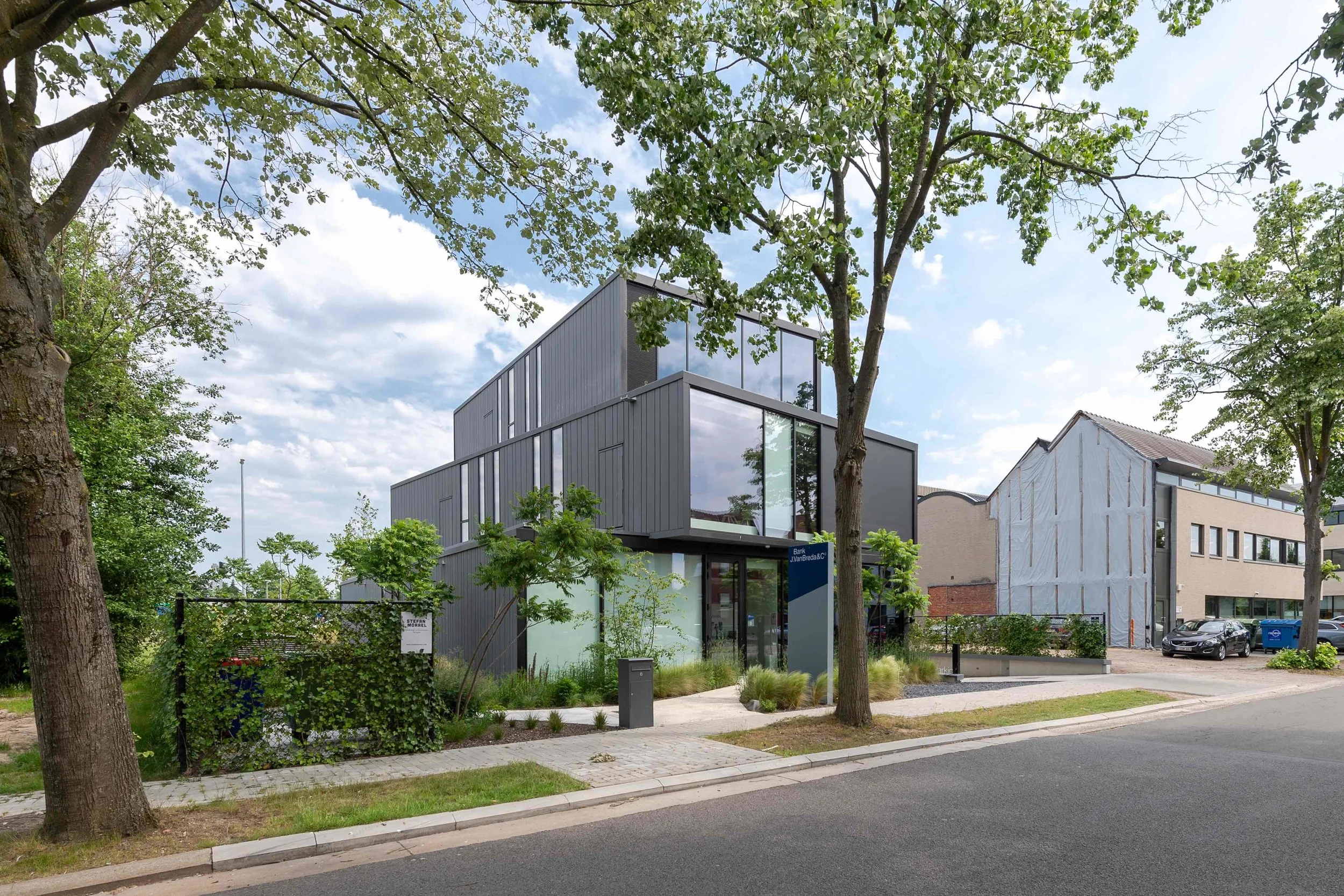 04 20190606-maksarchitectuur-bankvanbreda-hasselt-exterieur-©bobreijnders-13.jpeg