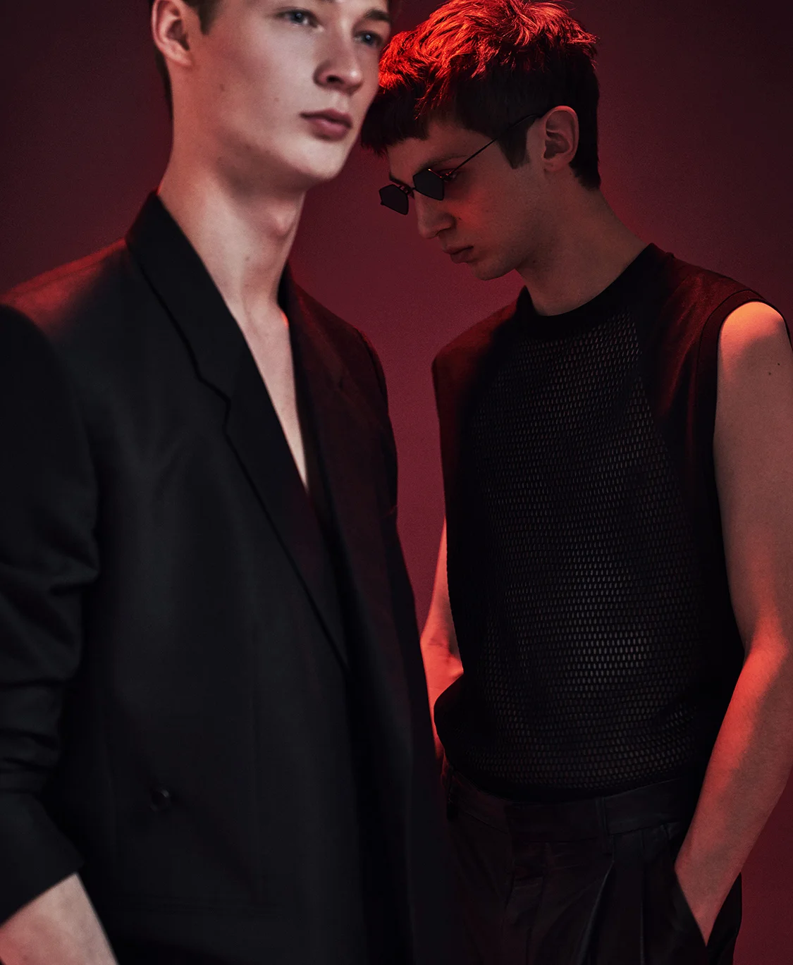 1784_EssentialHomme_Shot_13_420_v1_QC_R150.jpg