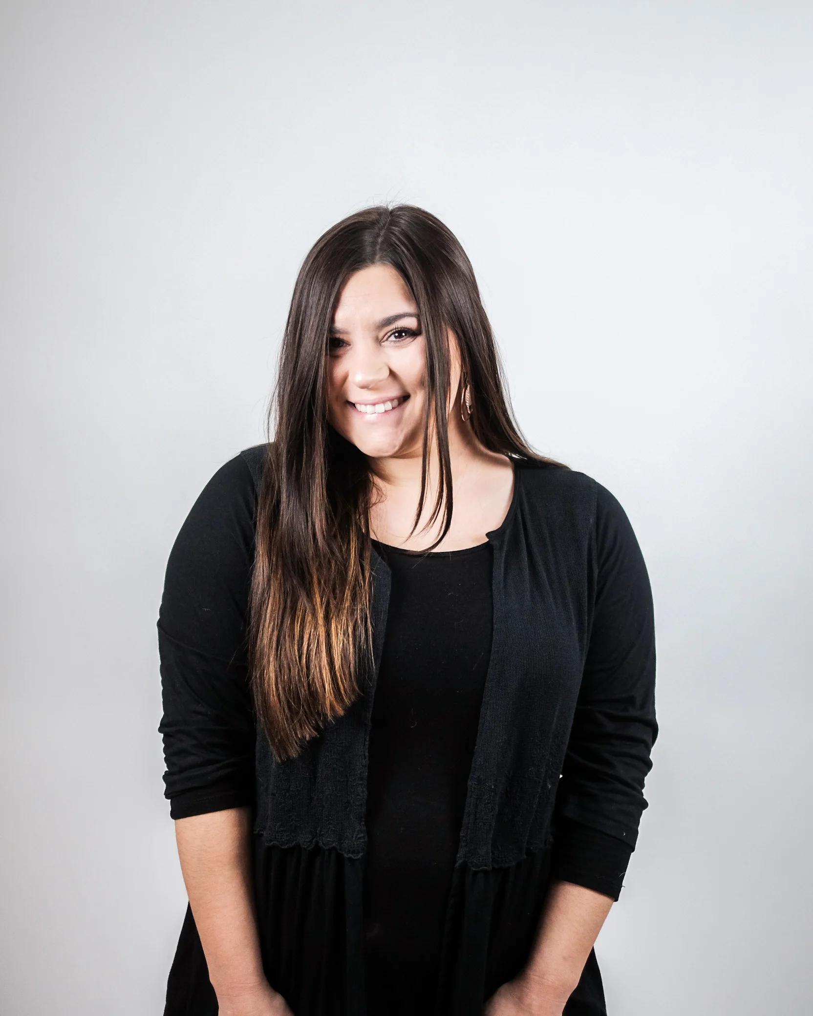 Caylie / Level 1 Caylie came to DSE from Jackson Salon Academy after her graduation in 2016. She enjoys coloring hair and loves how cosmetology has allowed her to use her artistic abilities. Caylie loves staying educated to keep her skills up to date and has traveled to International beauty shows from NYC to LA to make sure she is able to deliver on-trend techniques to her guests. When Caylie is not at the salon, you will find her at the lake, most likely with a camera in her hand because she loves dabbling photography. Click here for pricing