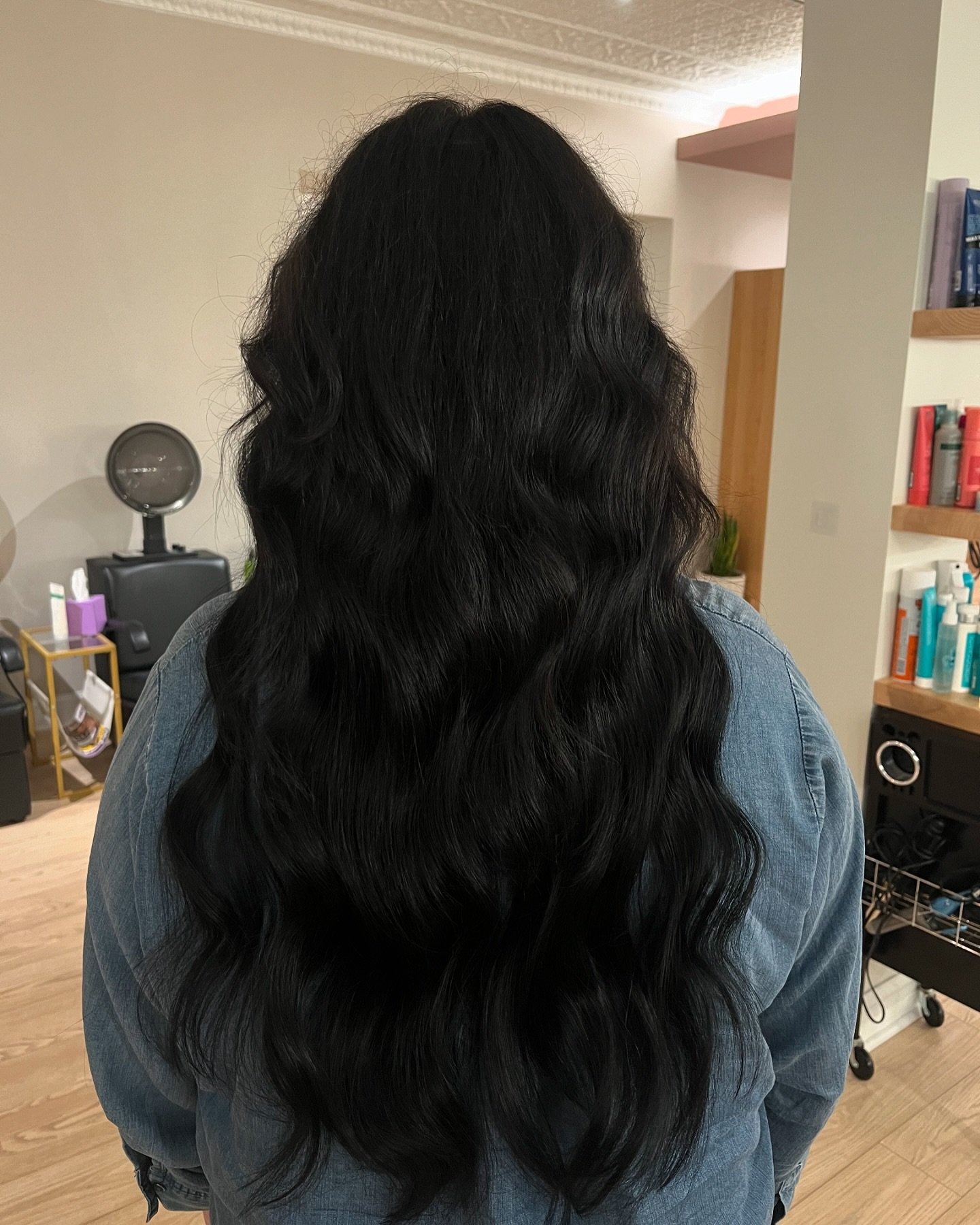 22 inch Bellami Extensions by Caylie and a color touch up! ✨