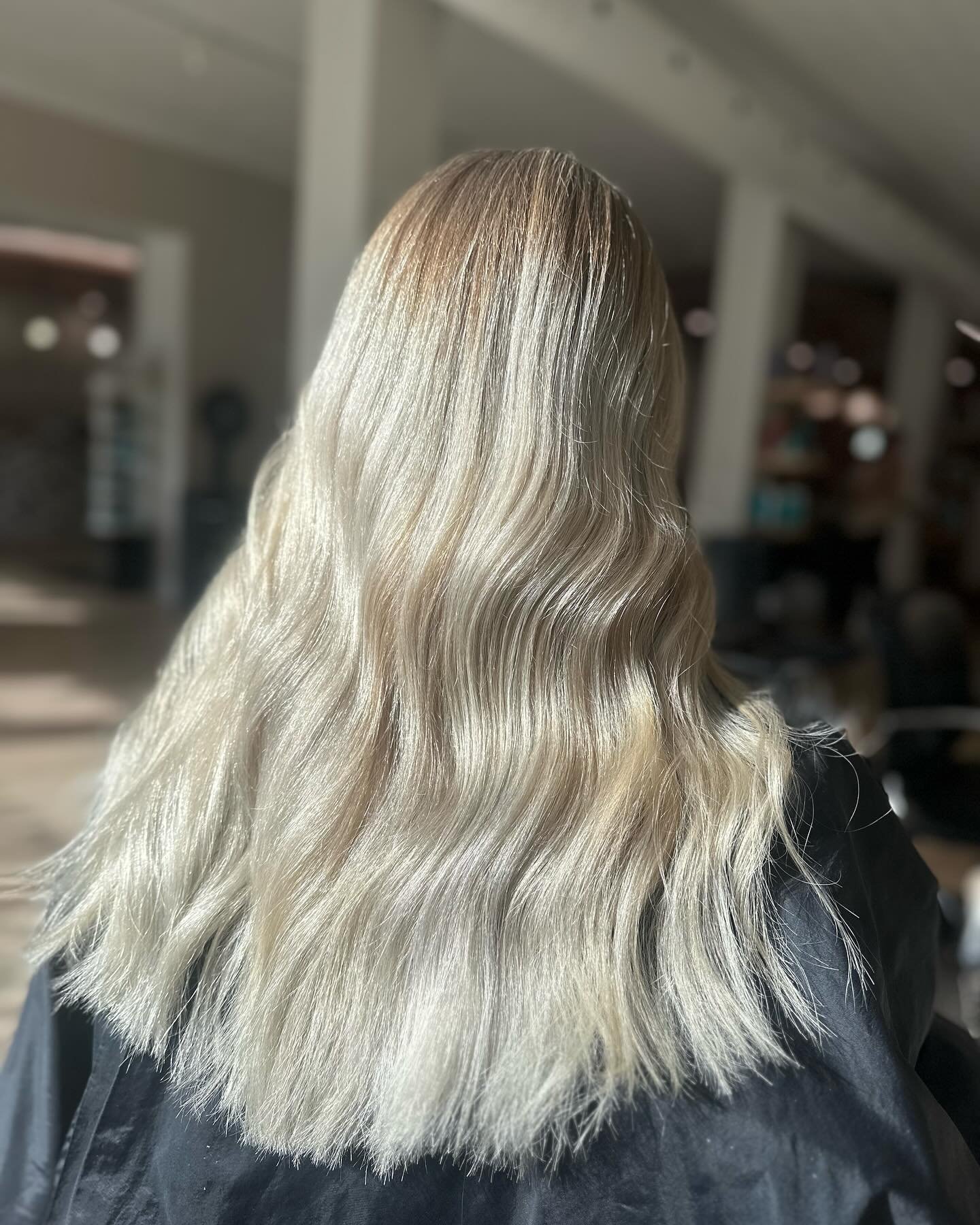 Blonding by @beth.paints.hair