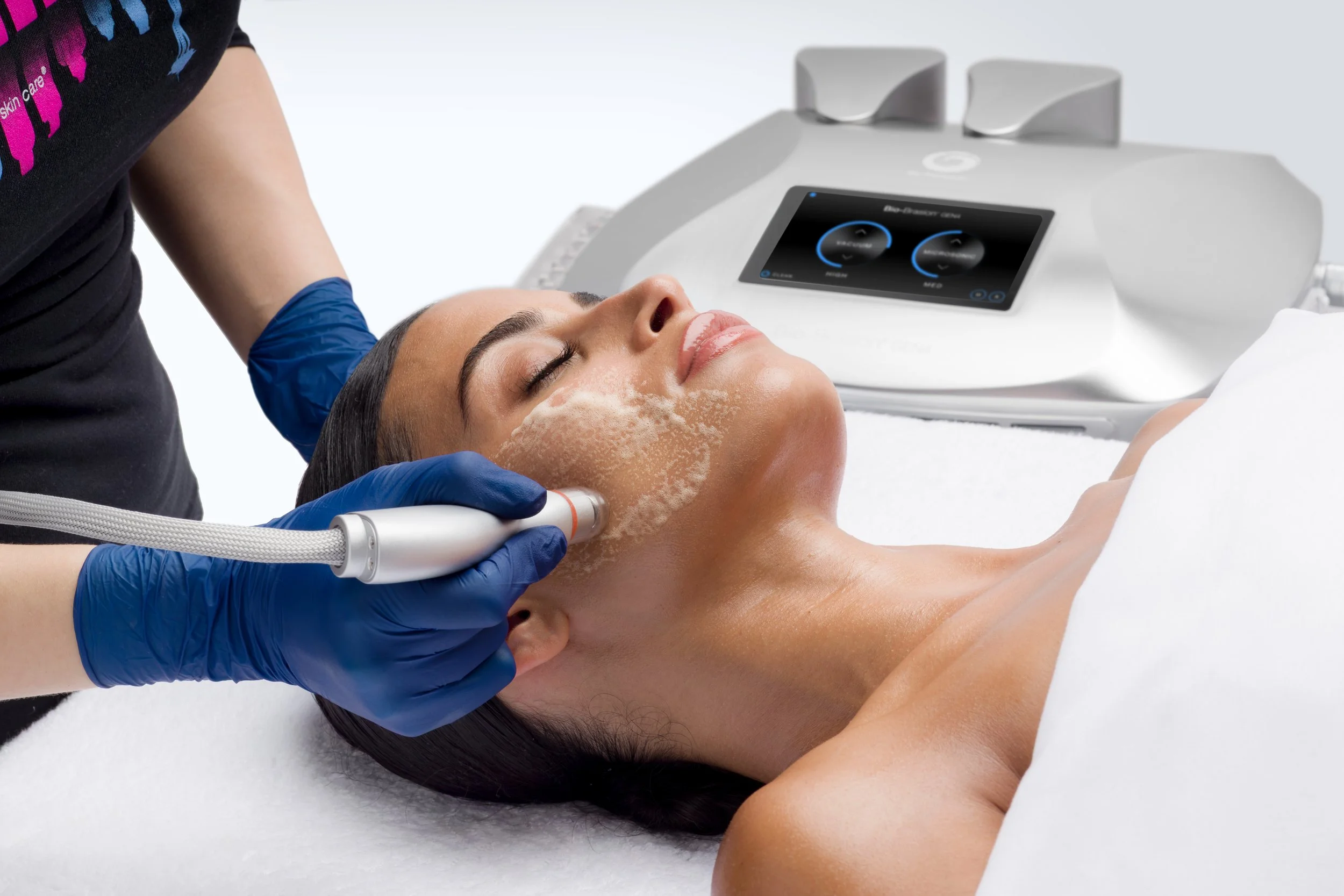 Hydradermabrasion facial treatment for exfoliation, hydration, and smoother skin.