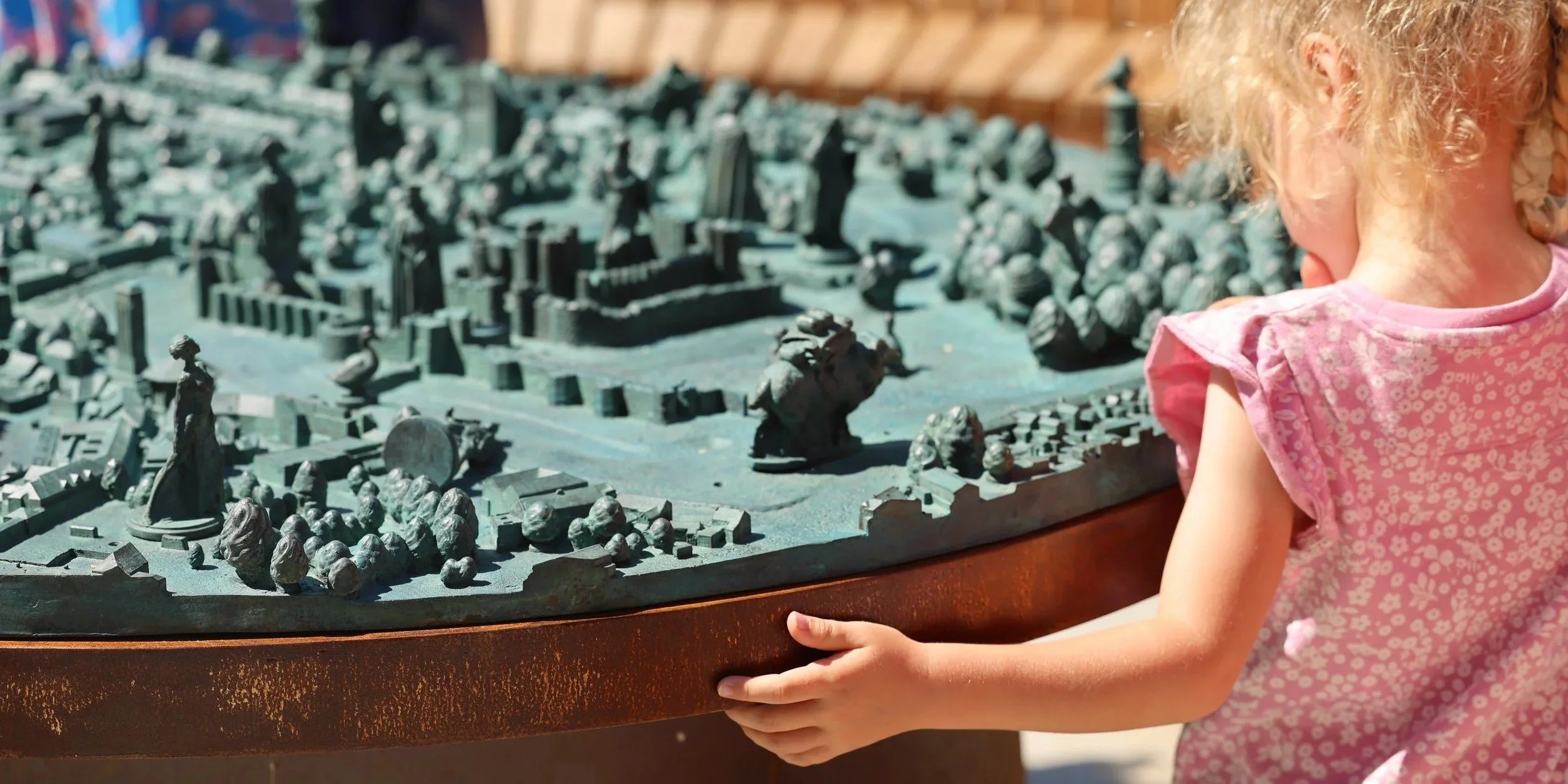  Caerffili Town Relief Map, Sebastien Boyesen 