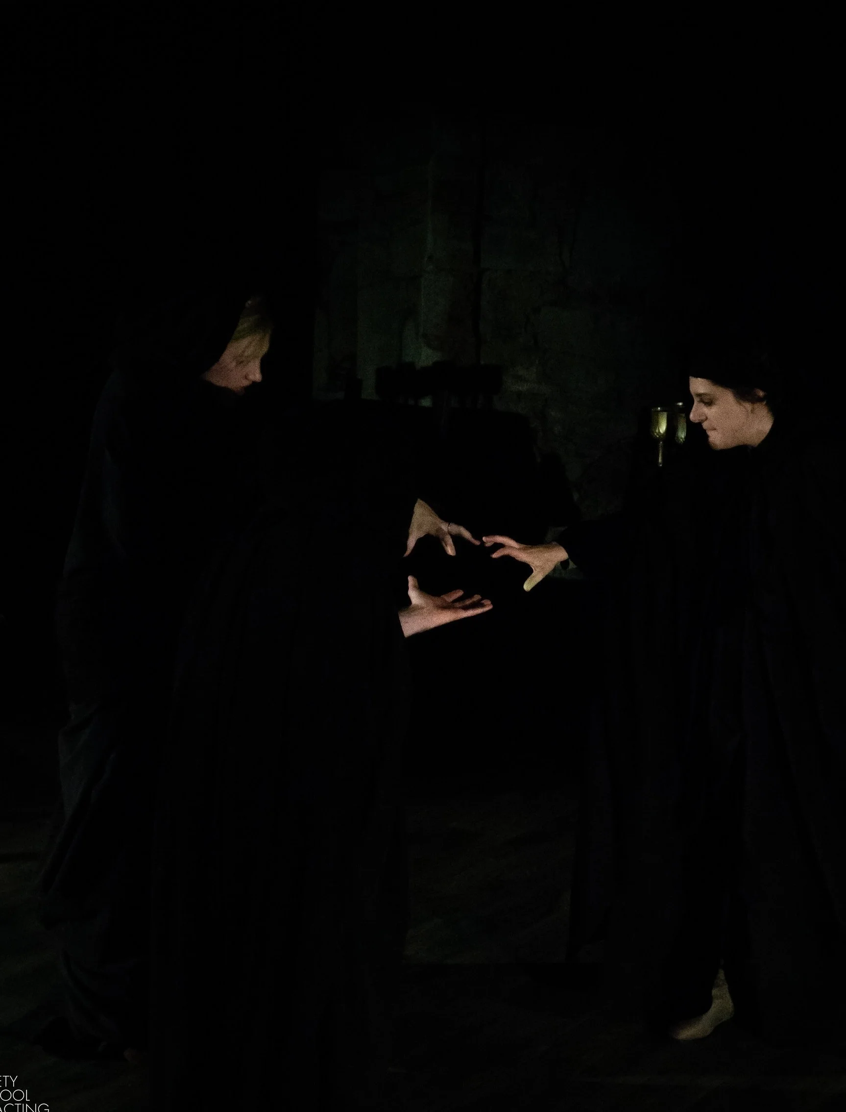 Macbeth+Dress+21+Oct_09.jpg
