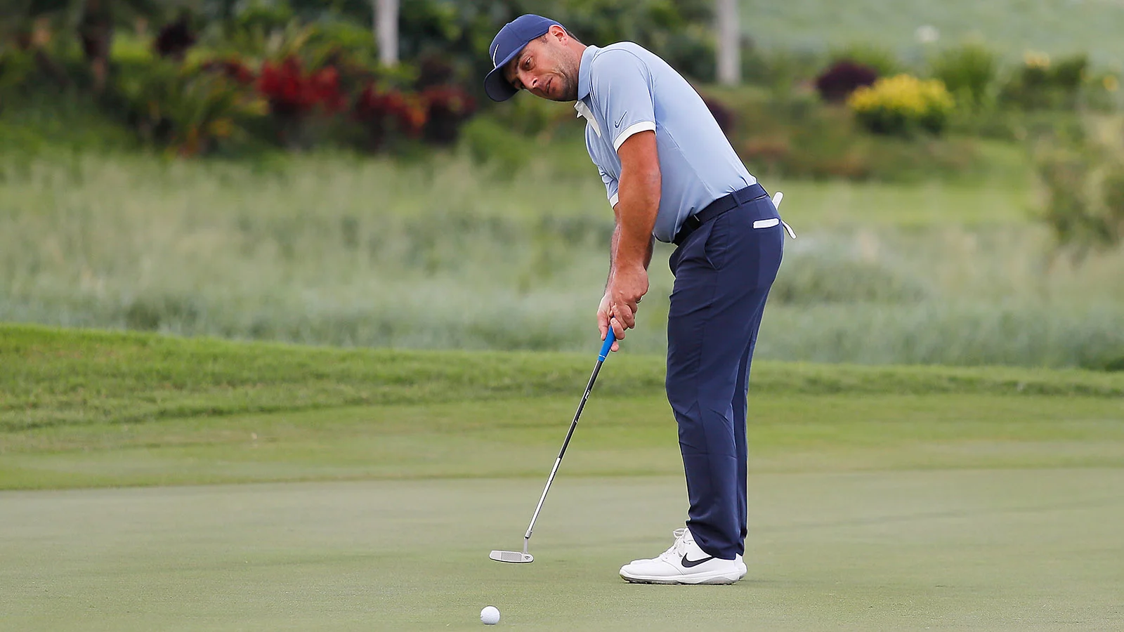 MAIN Moninari putting .jpg