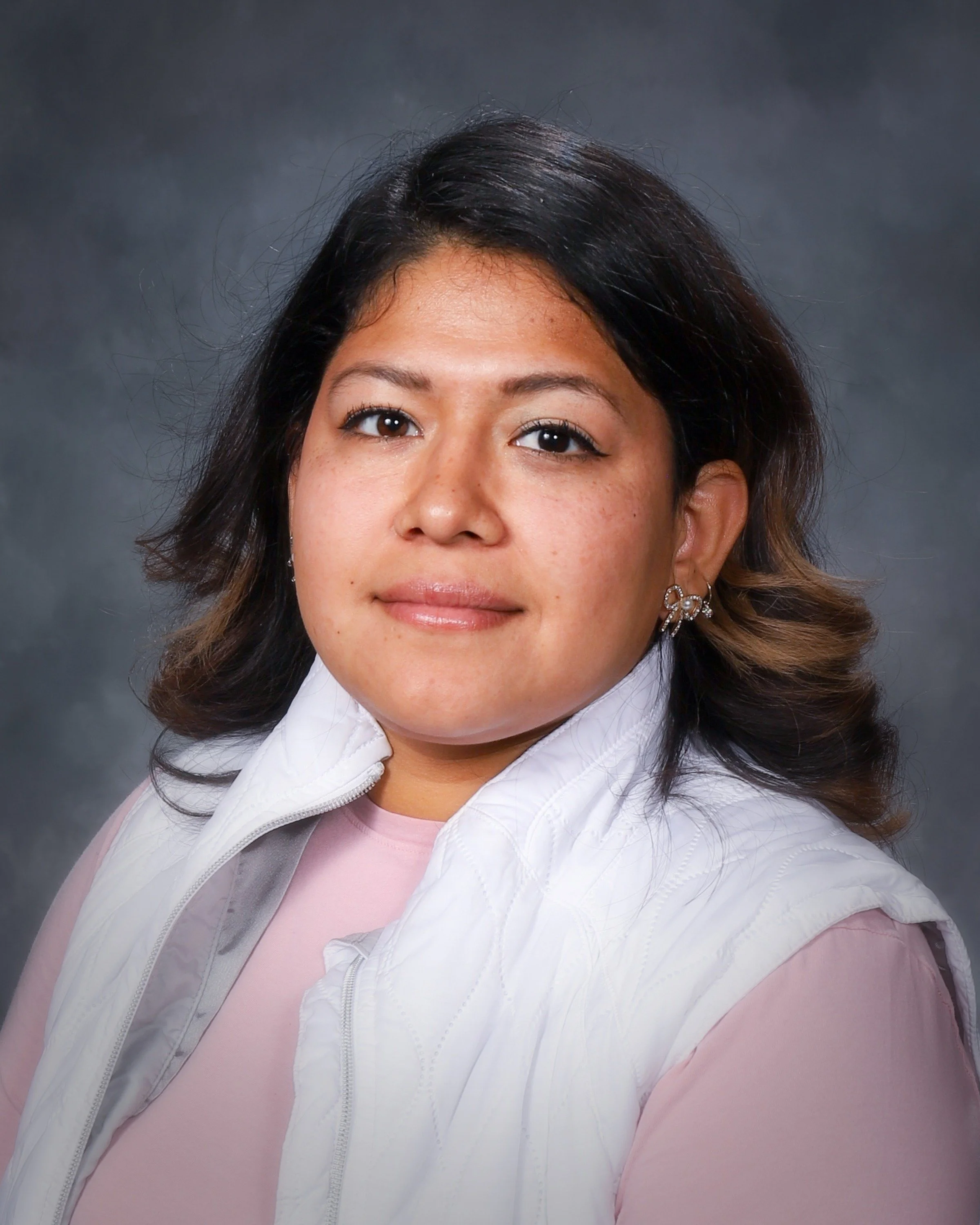 Diana Flores, auxiliar docente