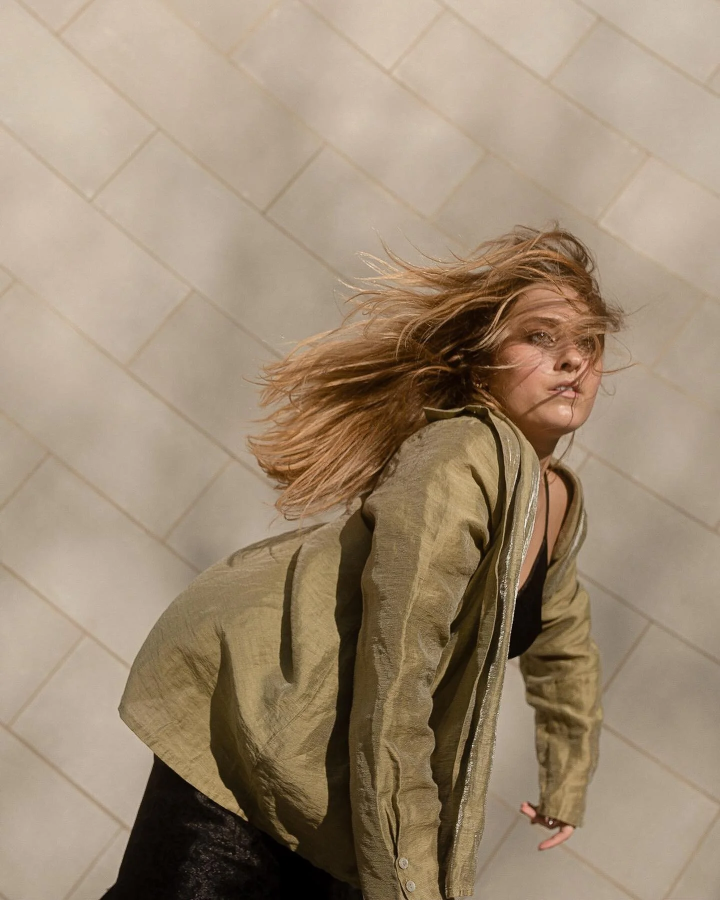 Serving you some sunshine this lovely May monday 🌞✨

the beautiful @sophiemaelai 🌿