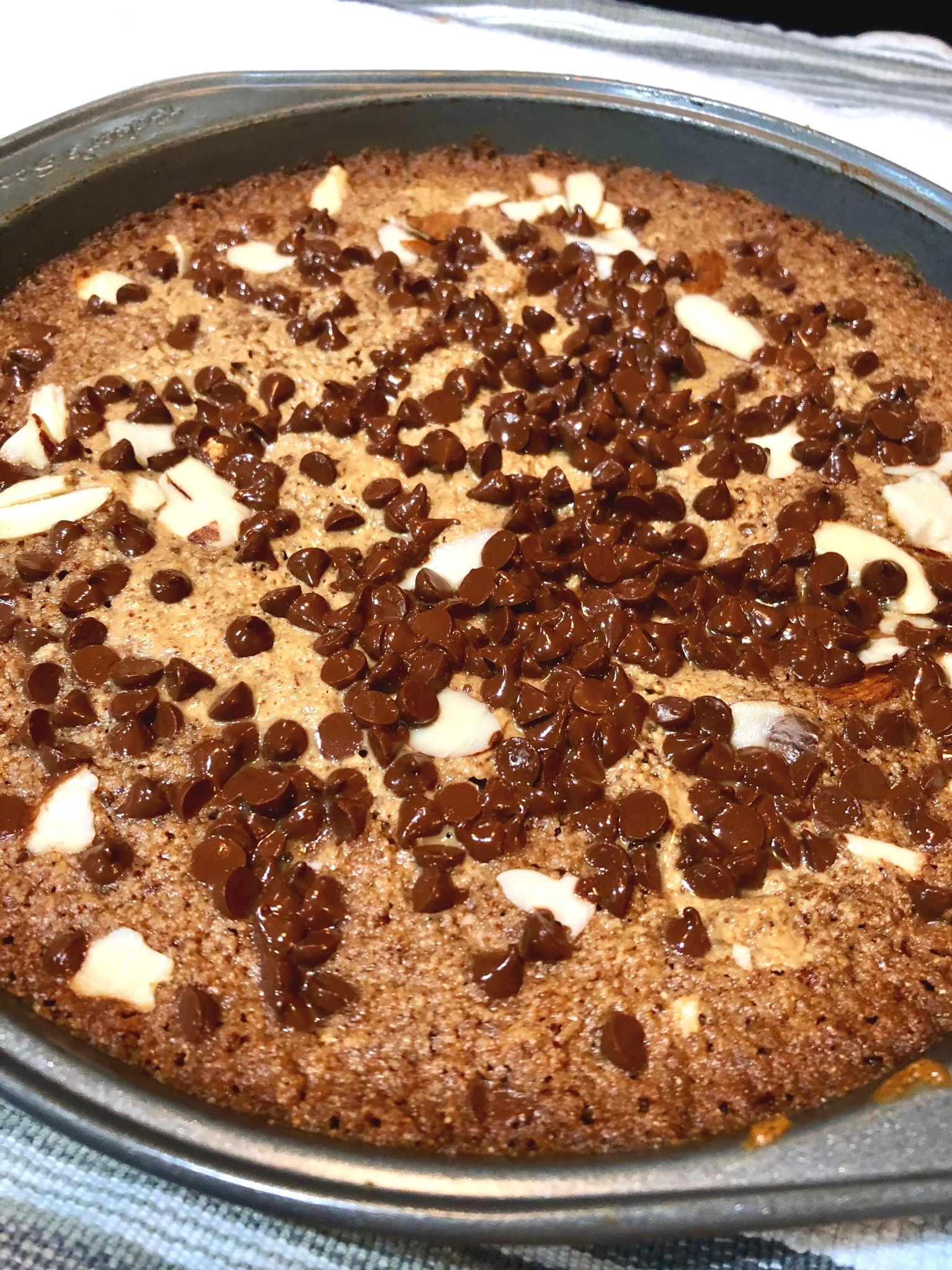 Giant Chocolate Almond Chipper