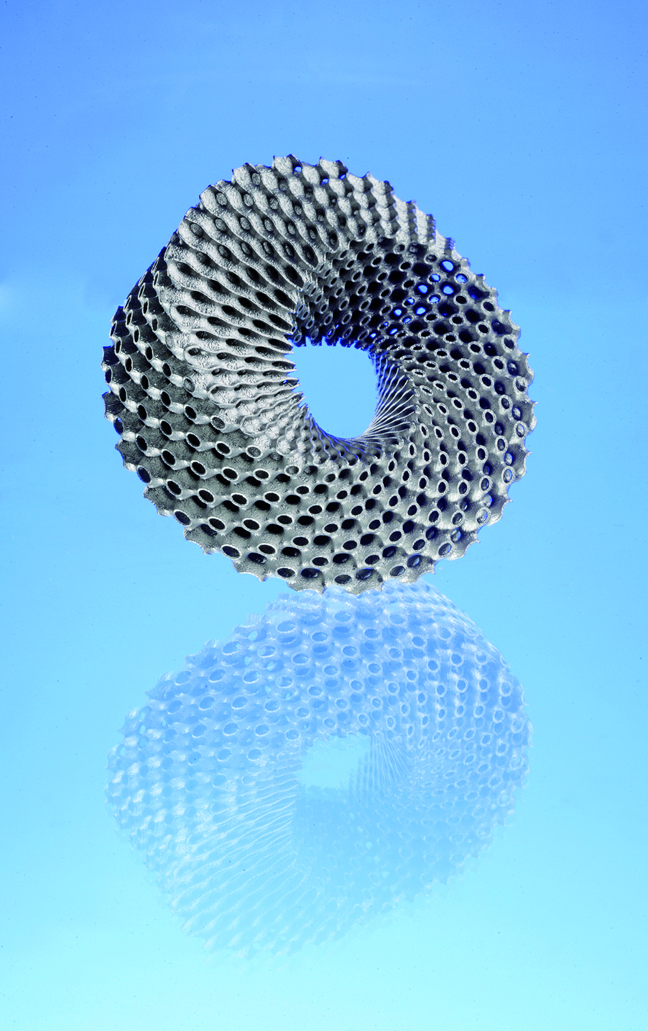 P04_01_Complex_Titanium_Part.jpg