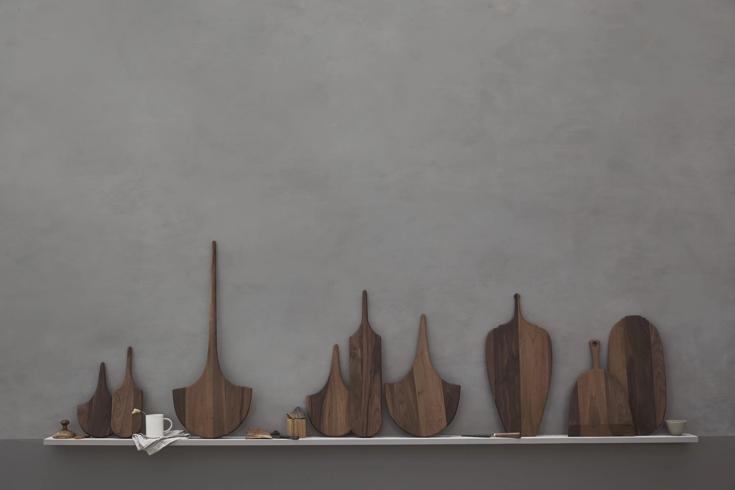 Edward-Collinson-Chopping-Boards-Walnut-L-scape-0379-Desat copy.jpg