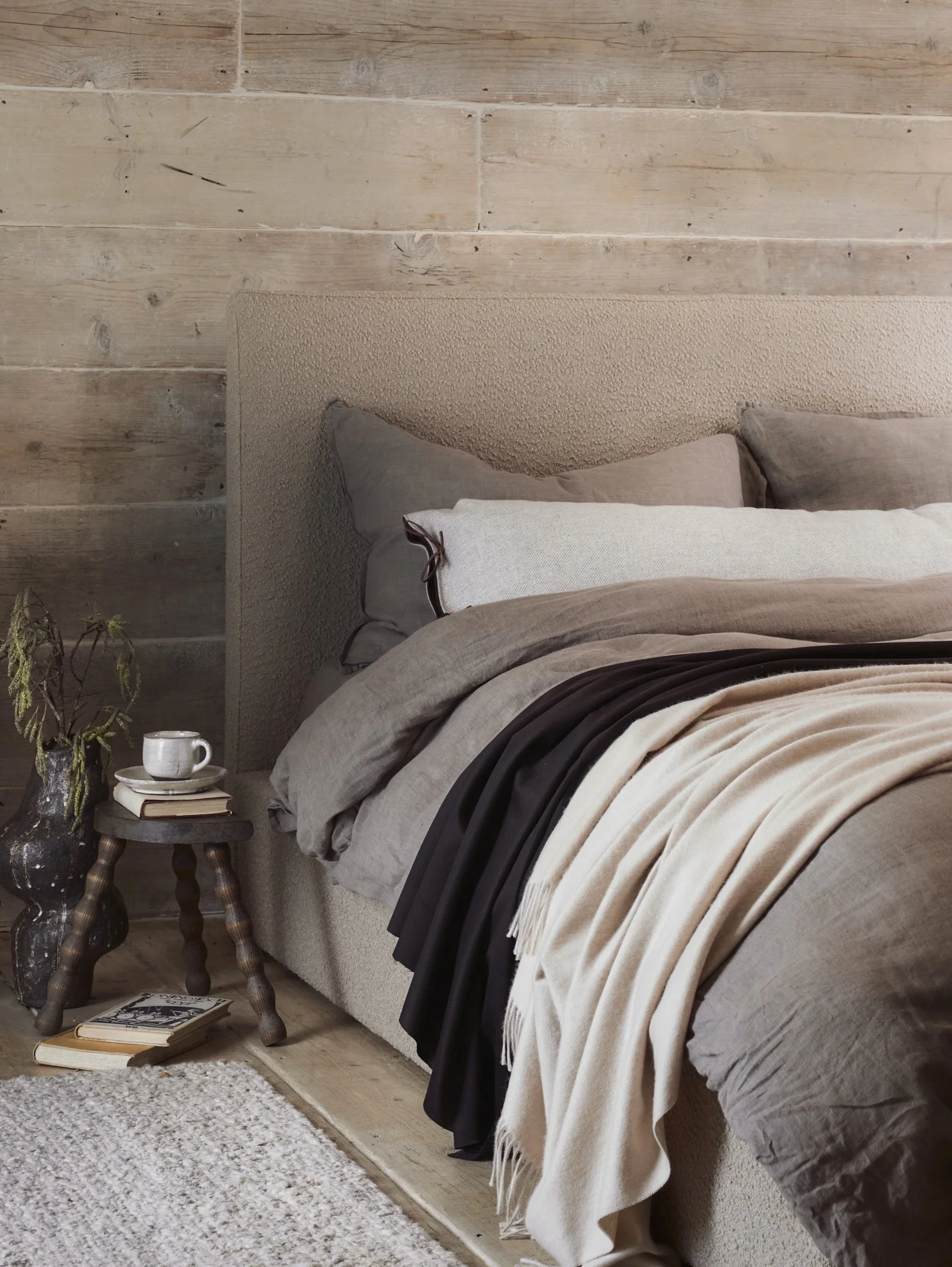 LOW_NEW_BED_MID_1__CROPPED_.jpg