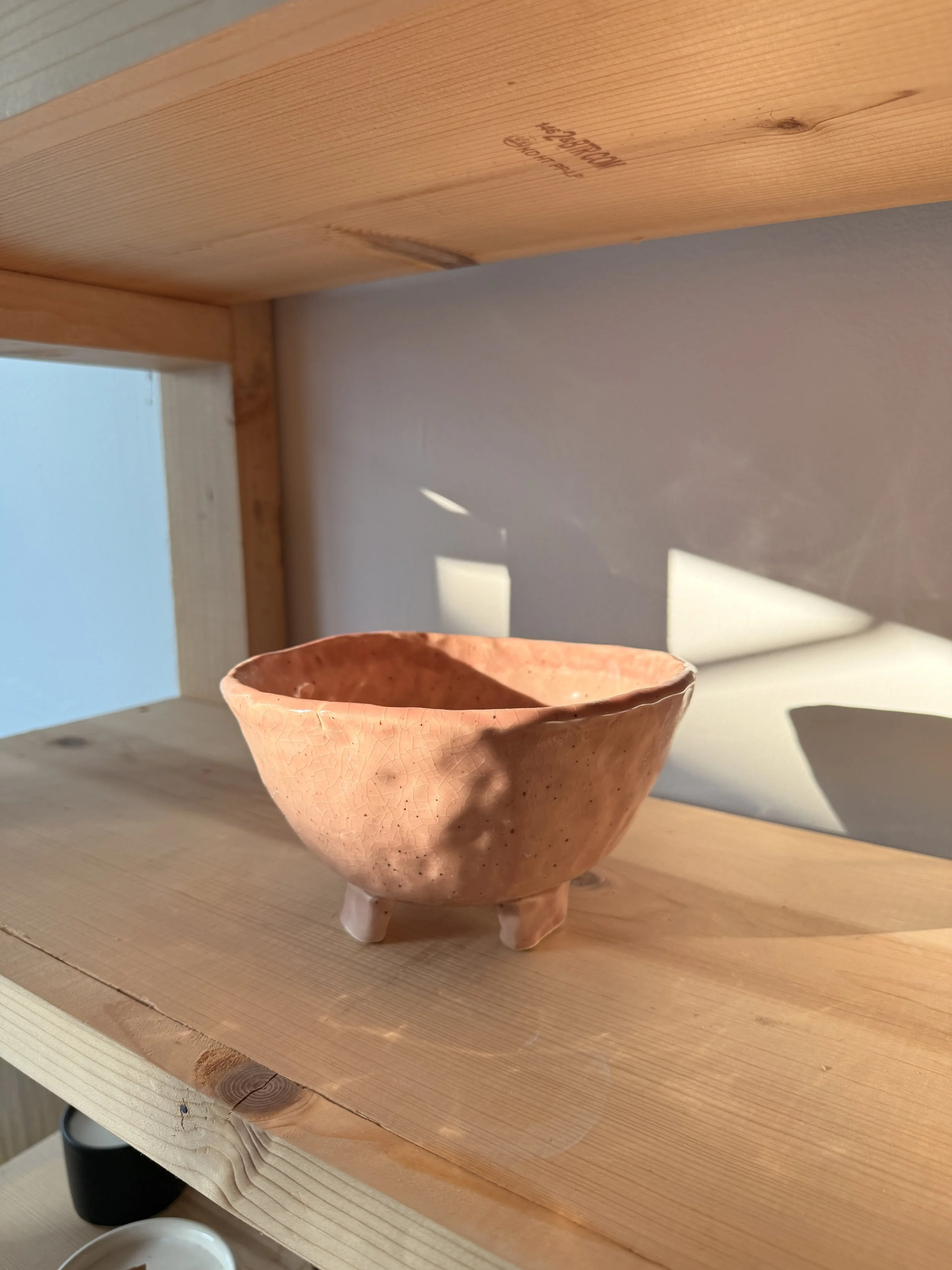 Footed Pinch Bowl Demo