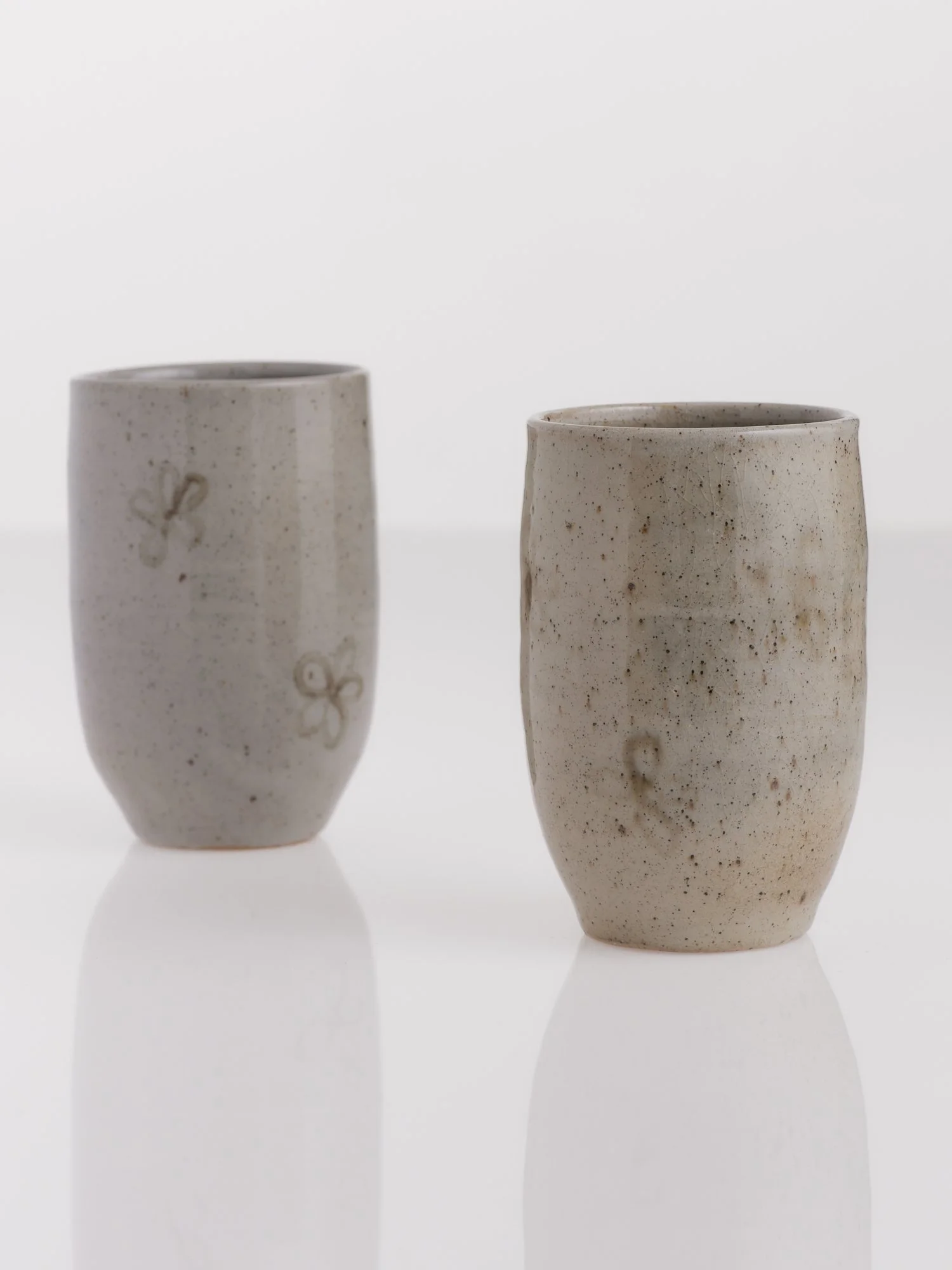 transparent flower tumbler 2_20251216_boda_clay_e-comm_0180.jpg